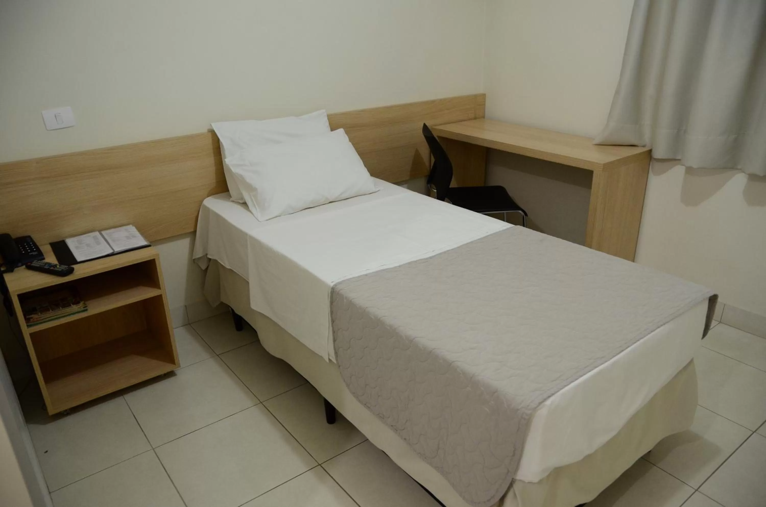 Bed in Hotel Capital