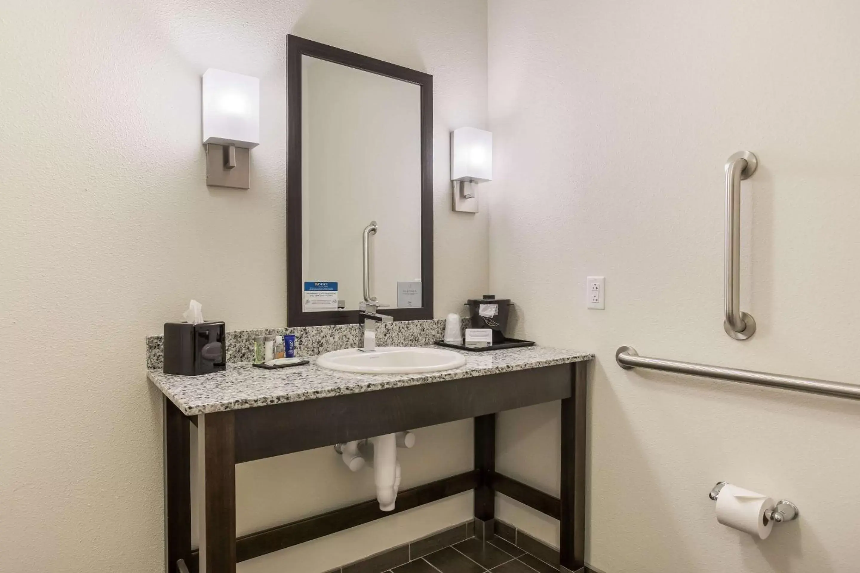 Bedroom, Bathroom in Sleep Inn & Suites Webb City