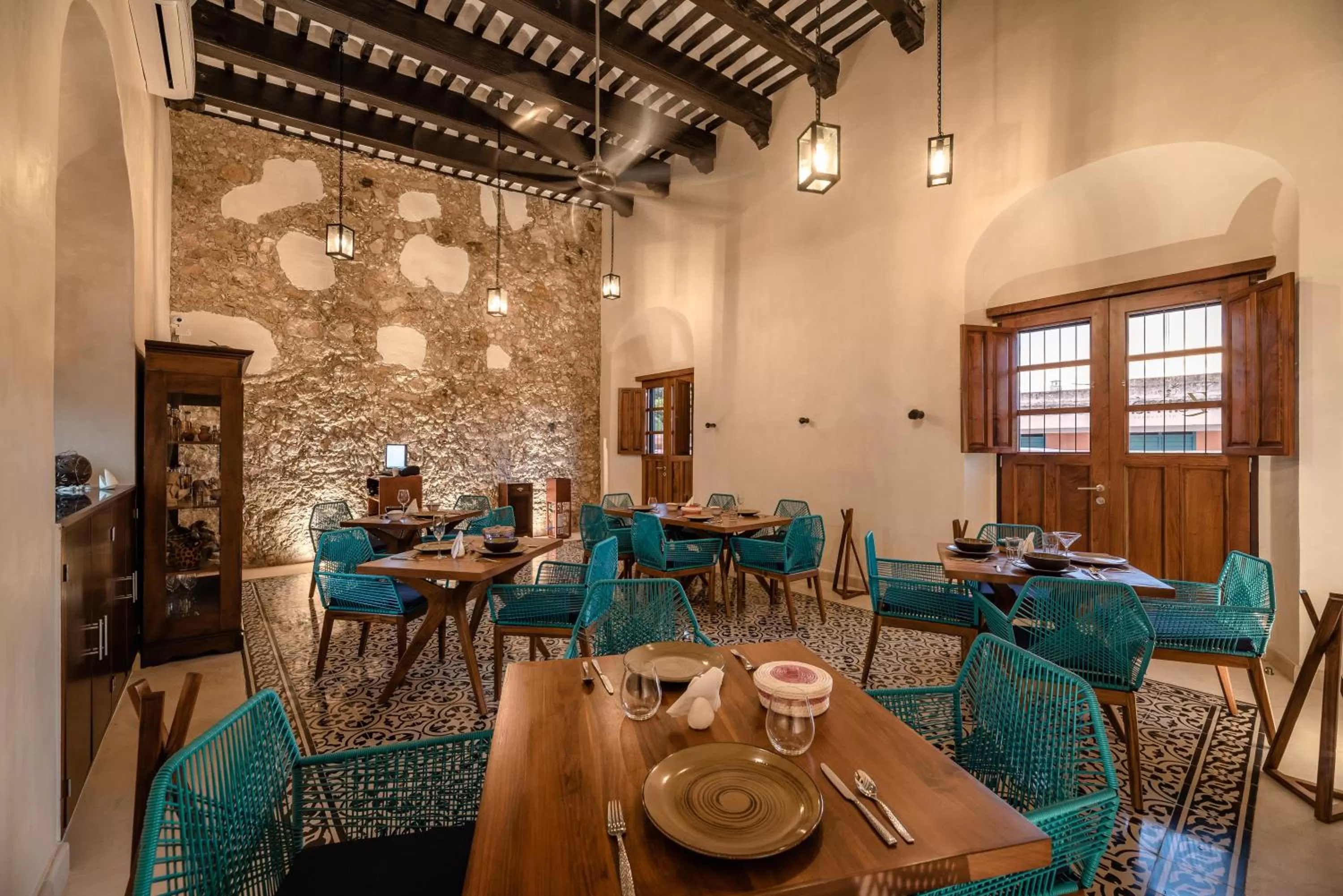 Restaurant/Places to Eat in La Casona de Sisal Hotel