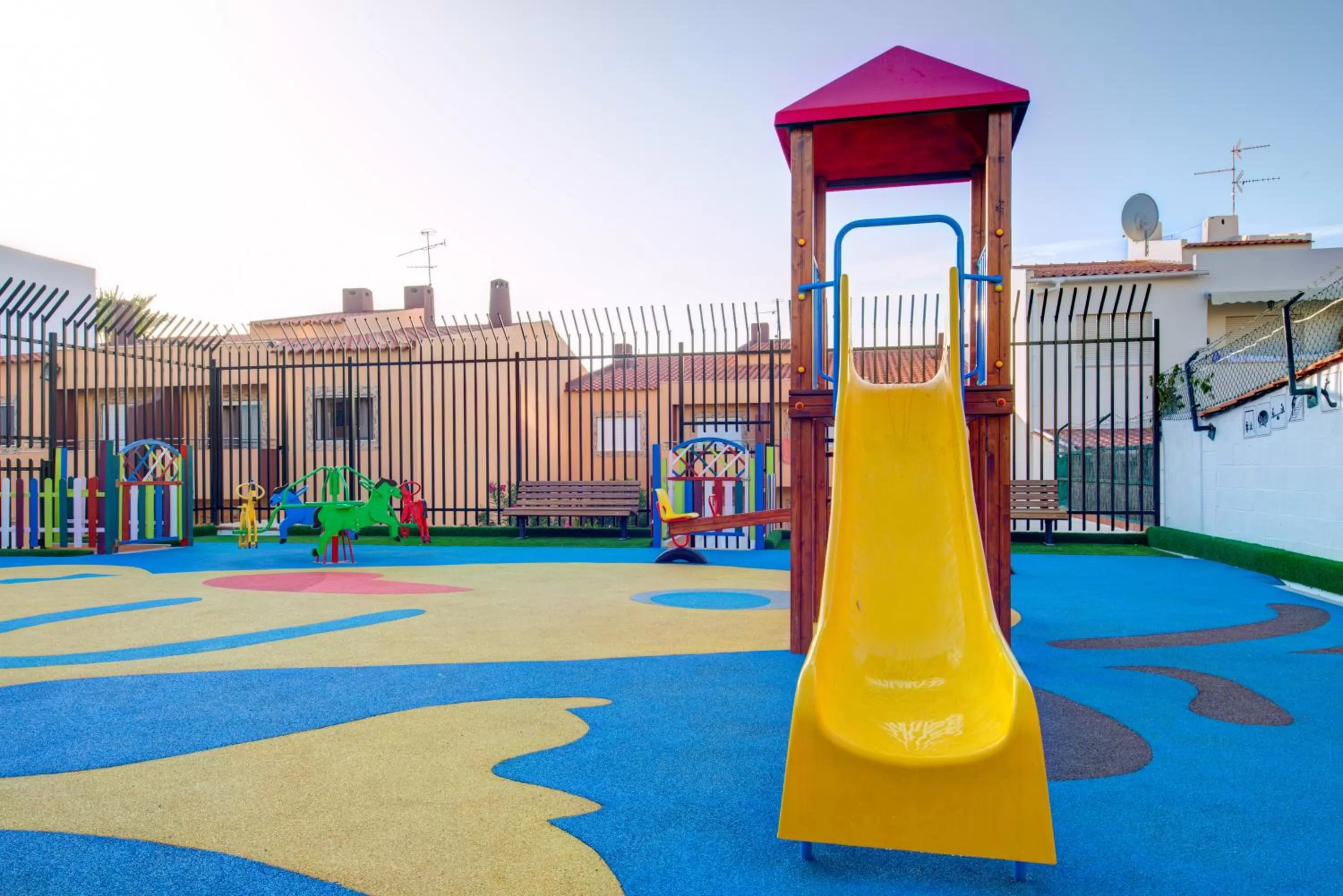 Children play ground in Choromar Apartments