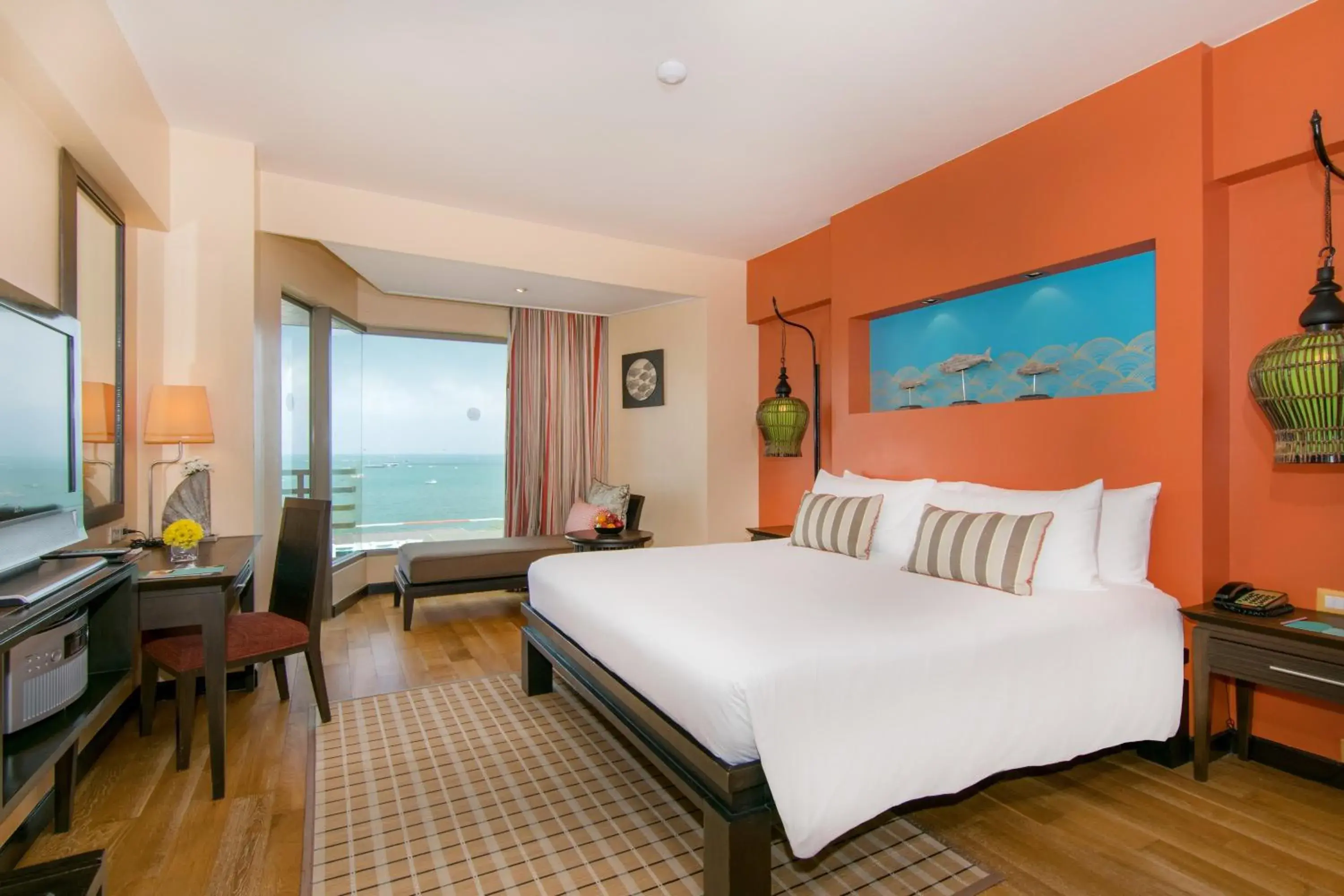 Deluxe Double Room with Sea View in The Bayview Hotel Pattaya