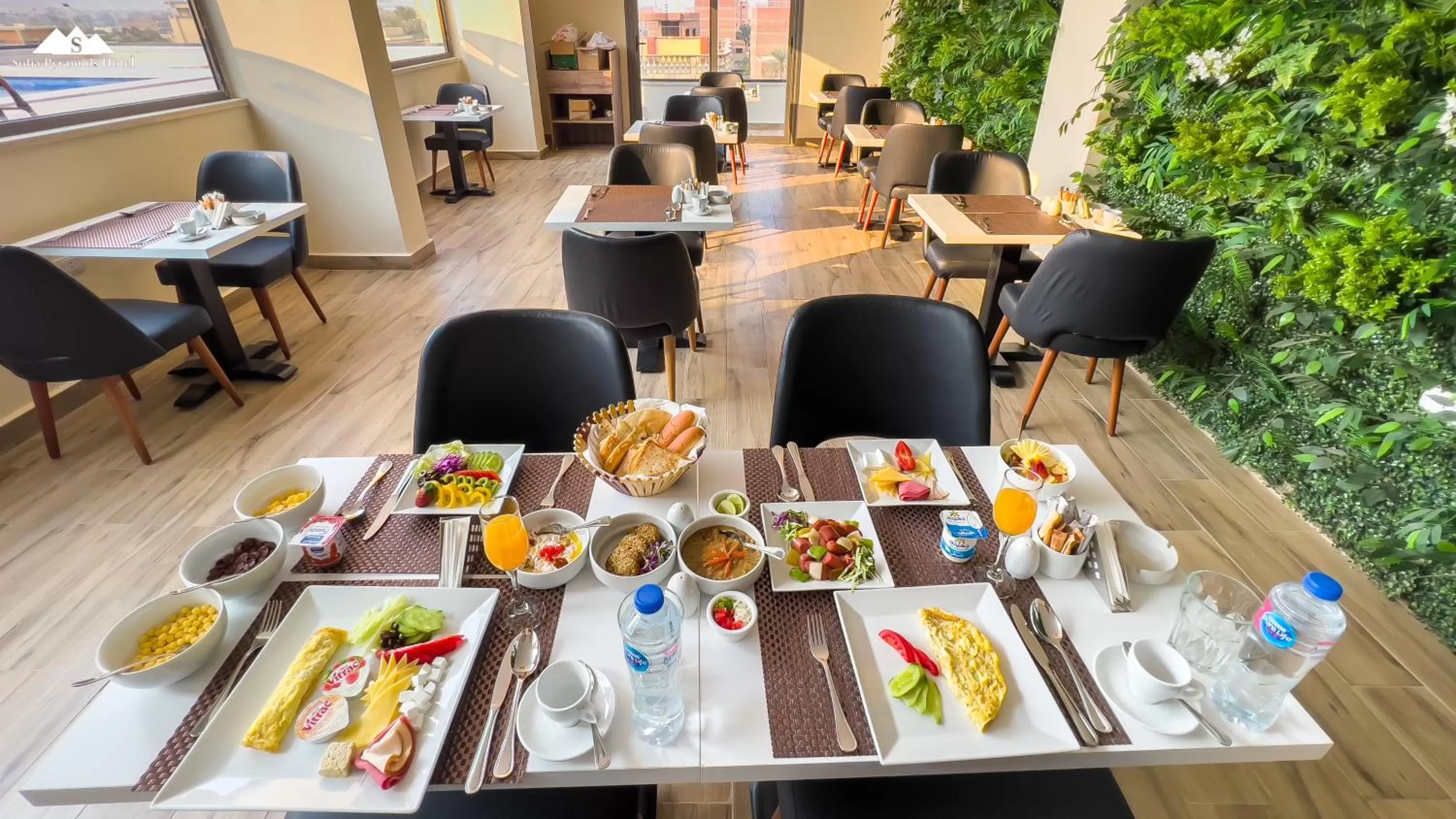 Restaurant/places to eat in Sofia Pyramids Hotel