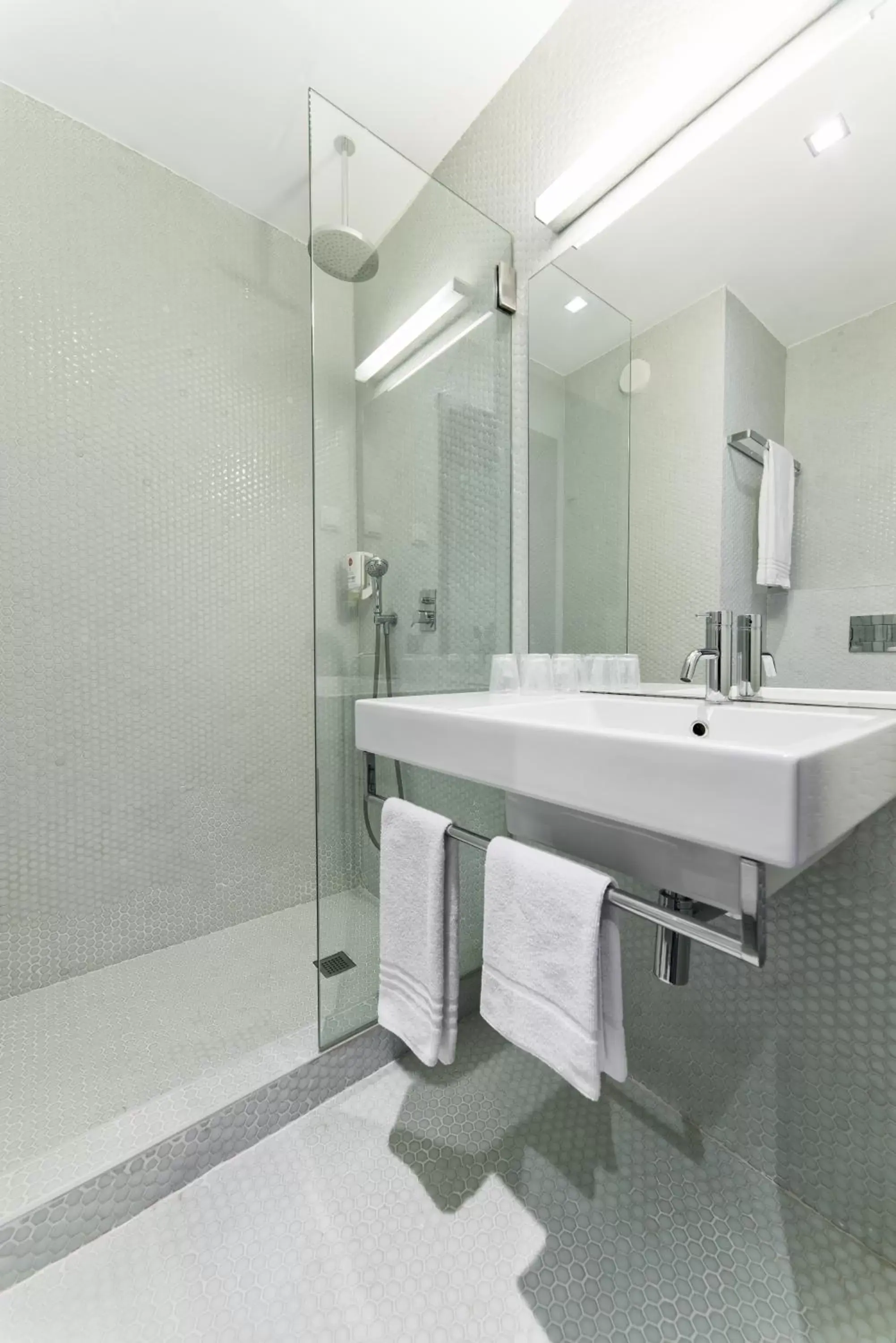 Bathroom in Moov Hotel Porto Centro