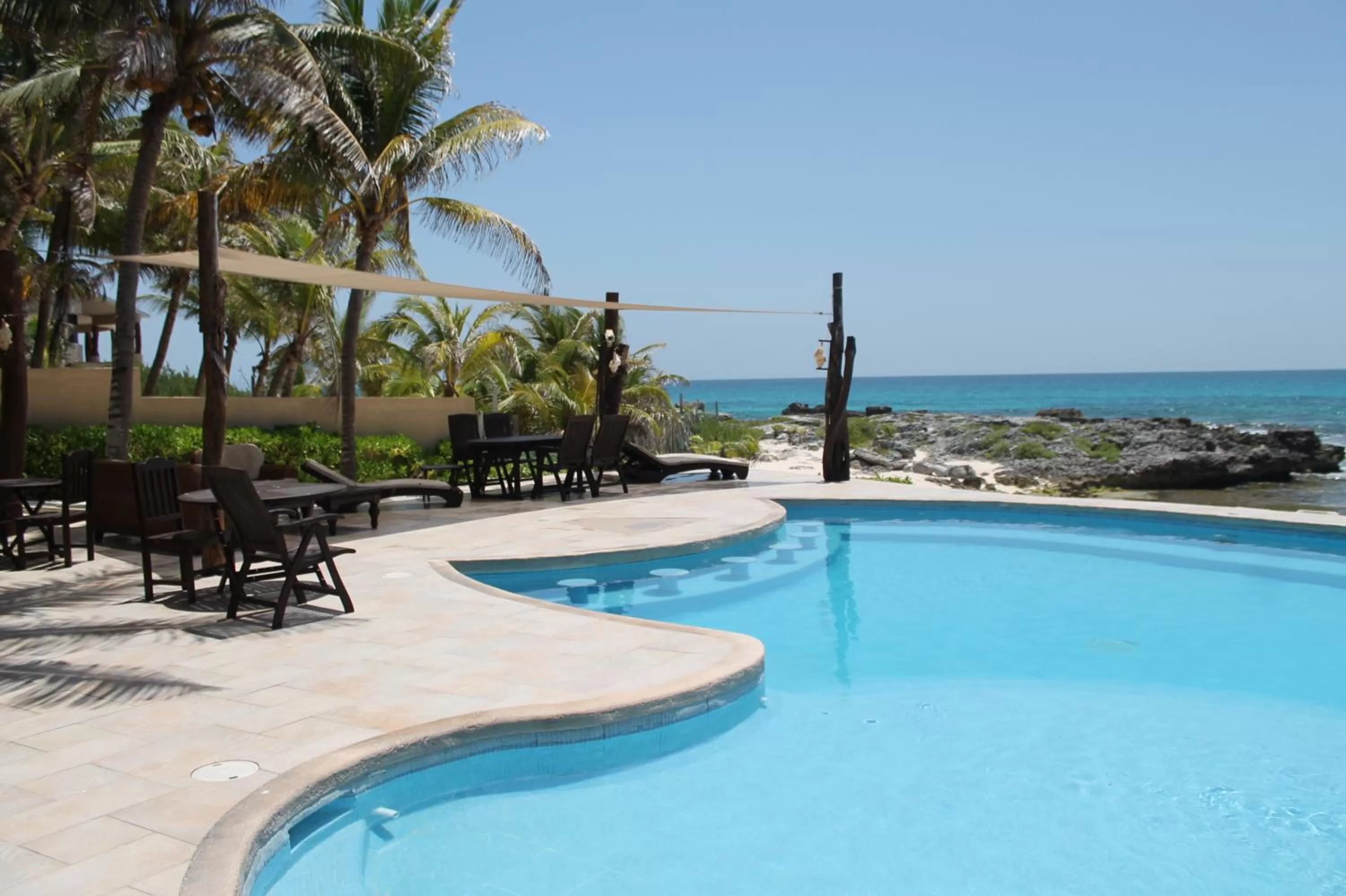 Swimming pool in Hotel Playa La Media Luna