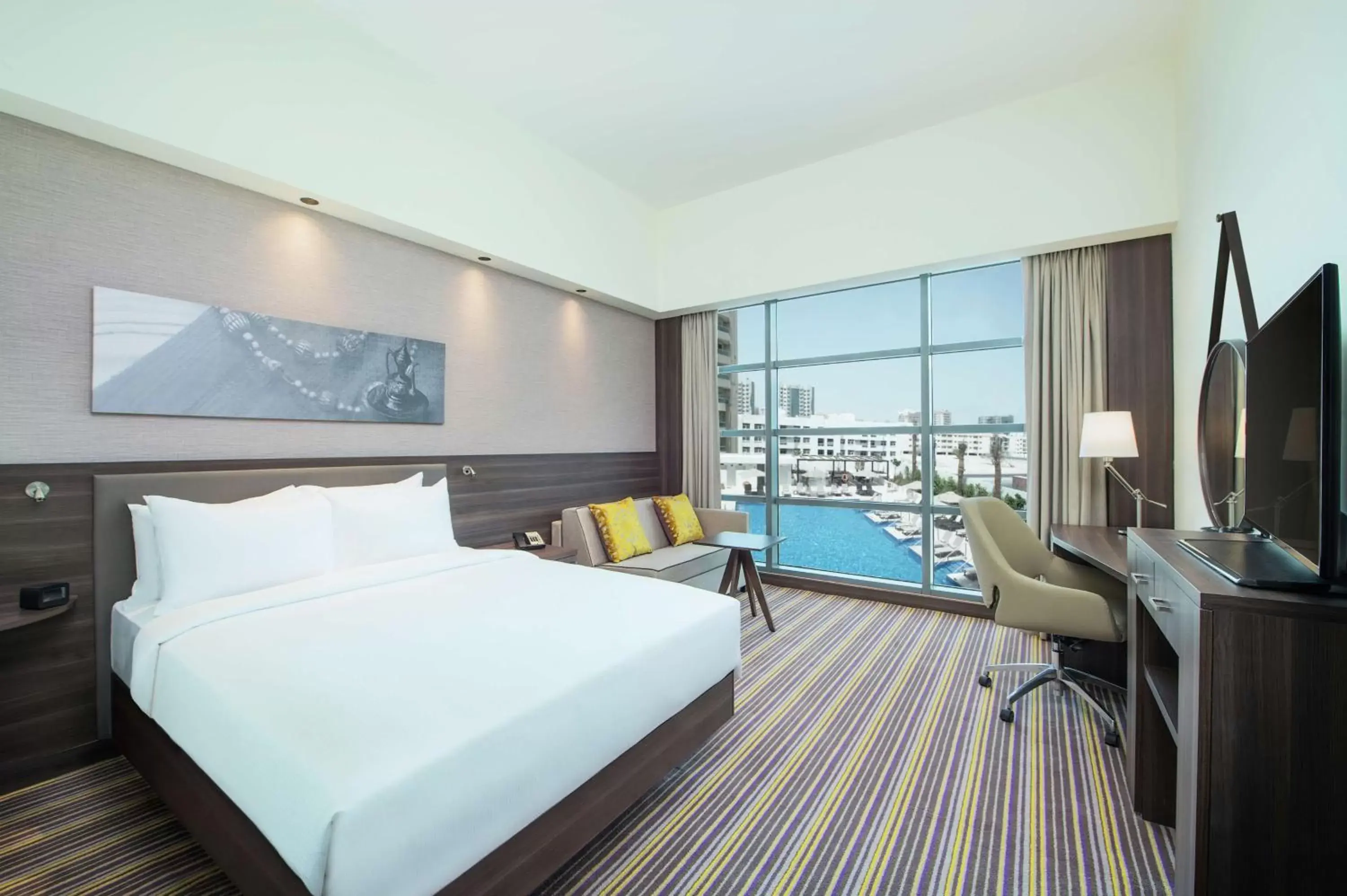 Bed in Hampton By Hilton Dubai Airport