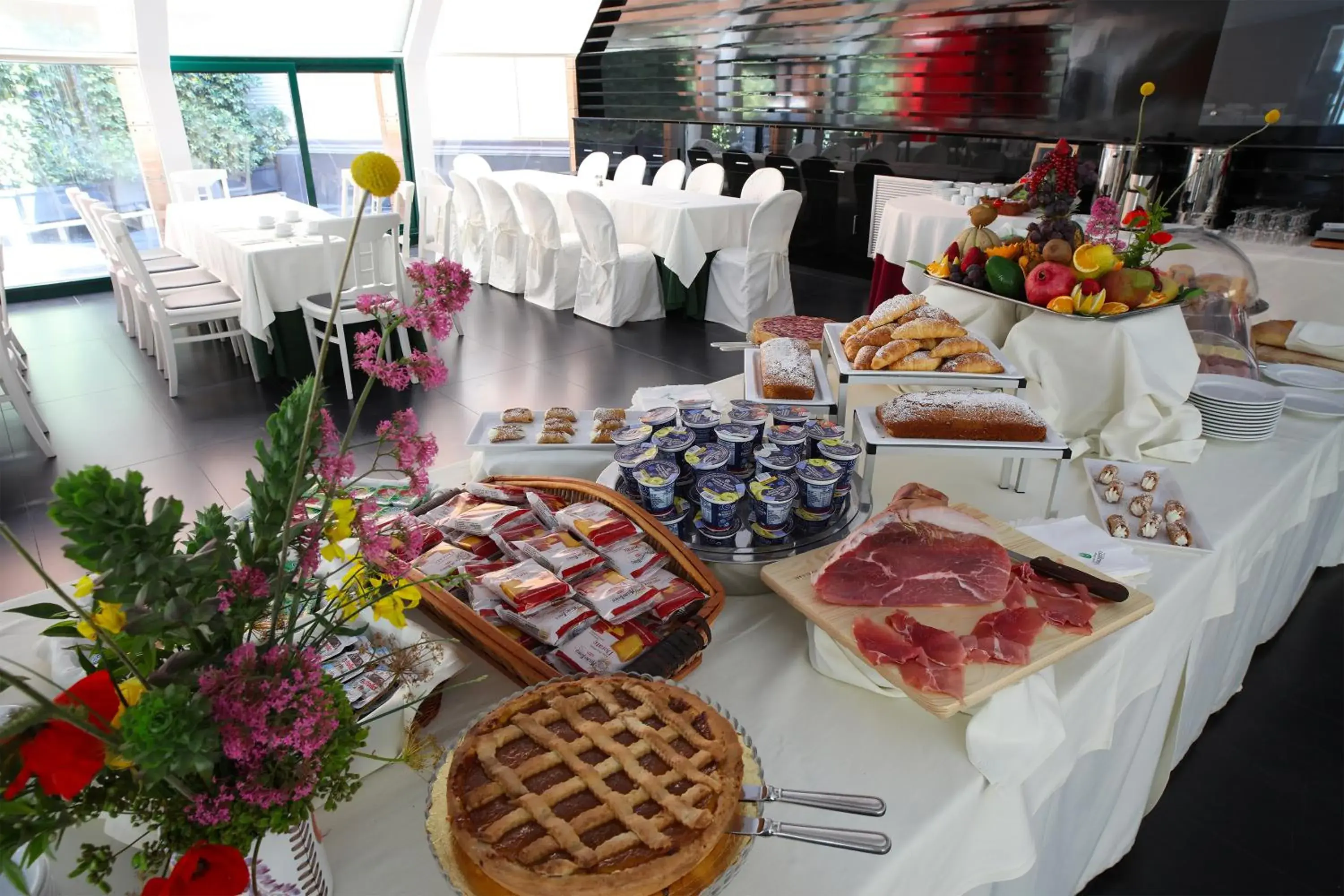 Food and drinks, Banquet Facilities in Grande Albergo Maugeri