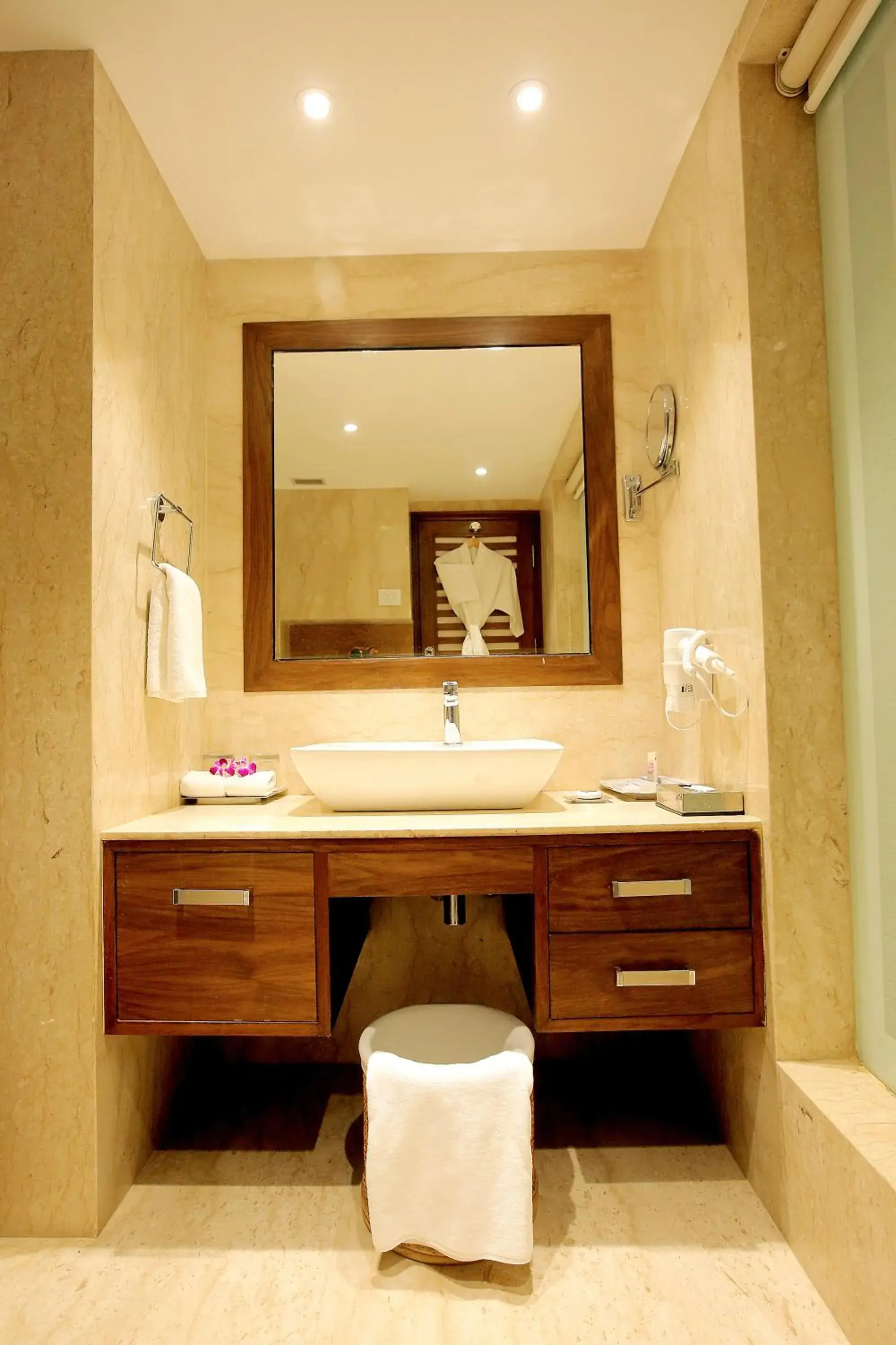 Bathroom in Fortune Sector 27, Noida - Member ITC Hotels' Group Bathroom in Fortune Sector 27, Noida - Member ITC Hotels' Group