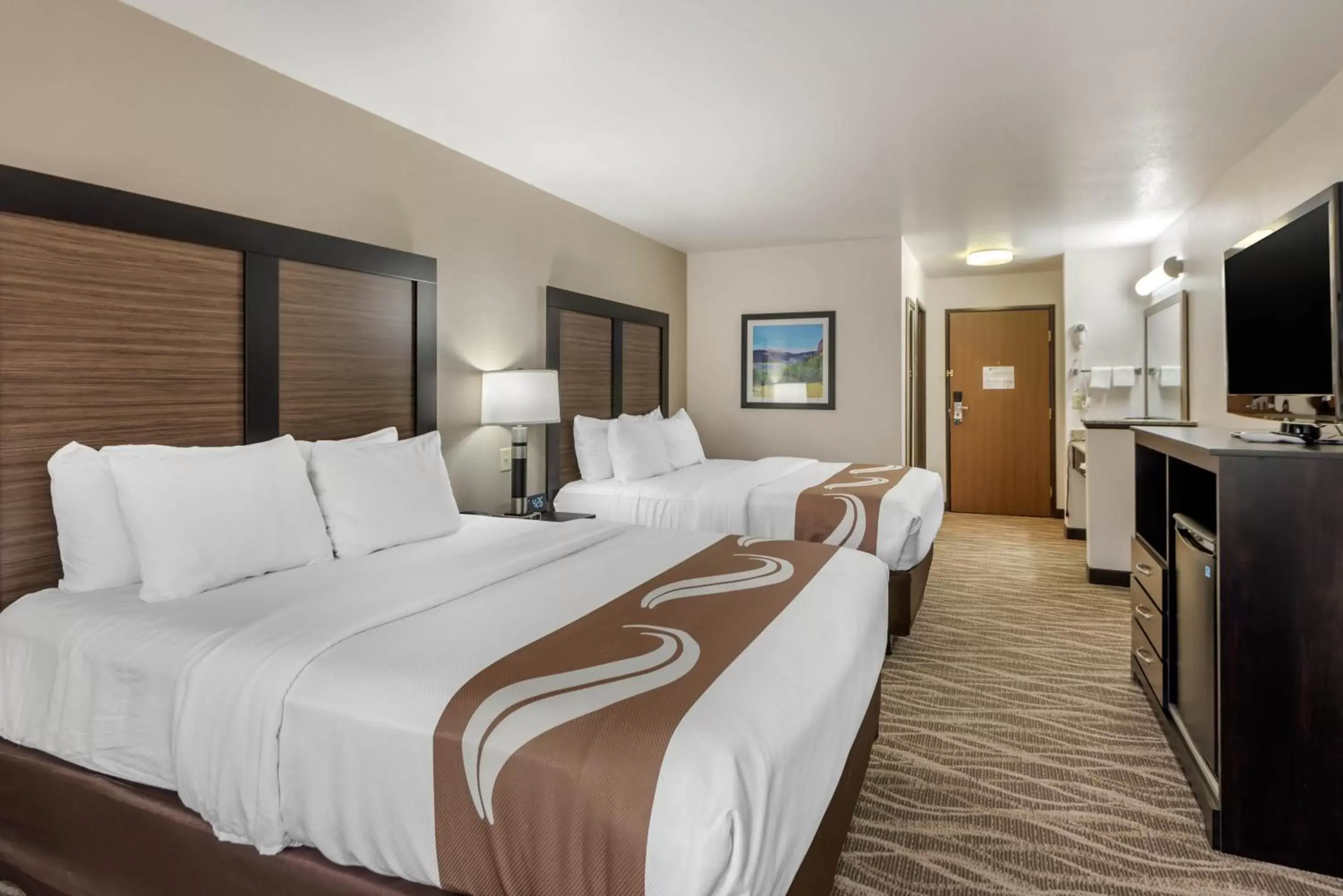 Photo of the whole room, Bed in Quality Inn & Suites