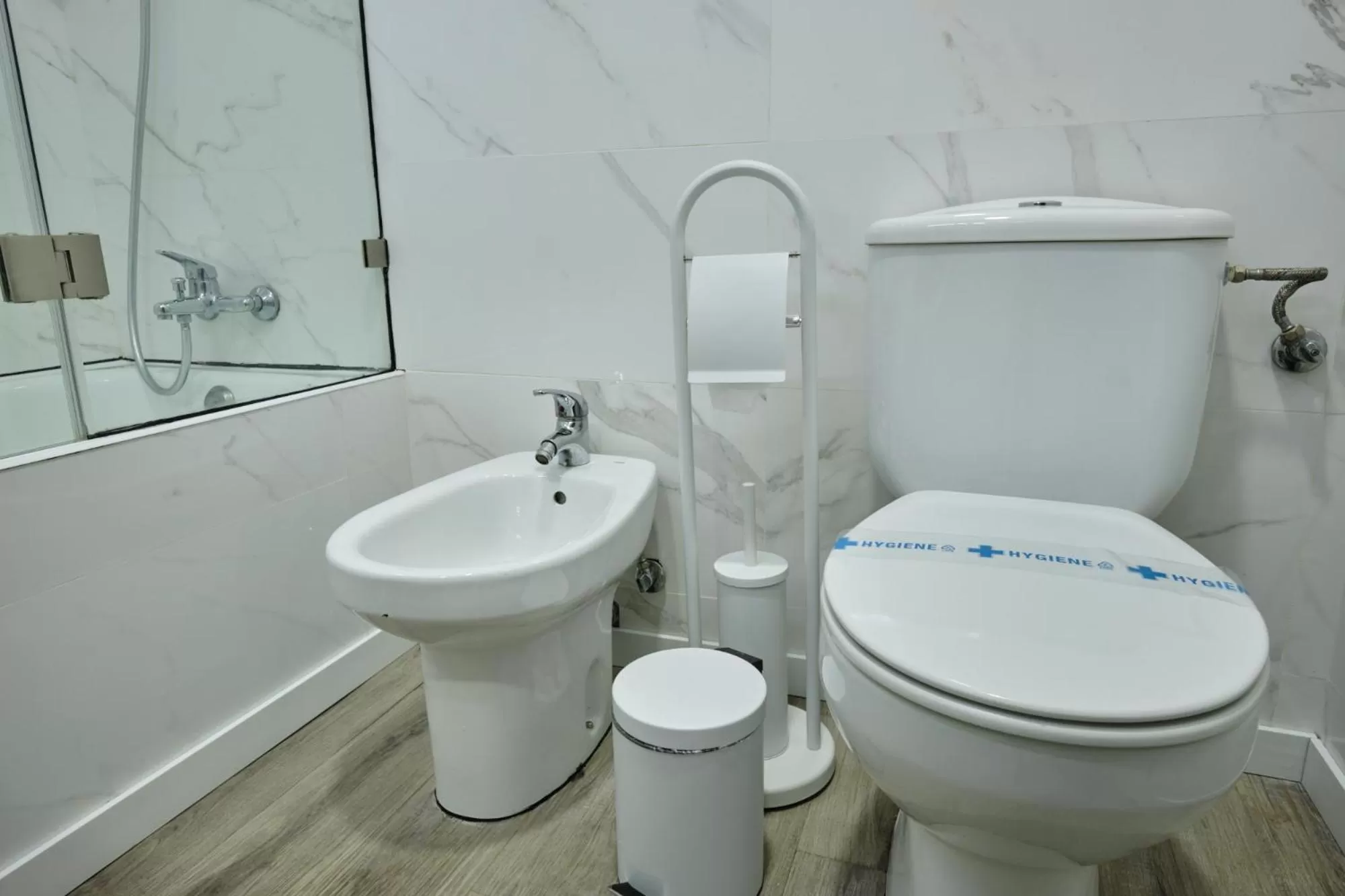 Toilet in Patria Hotel