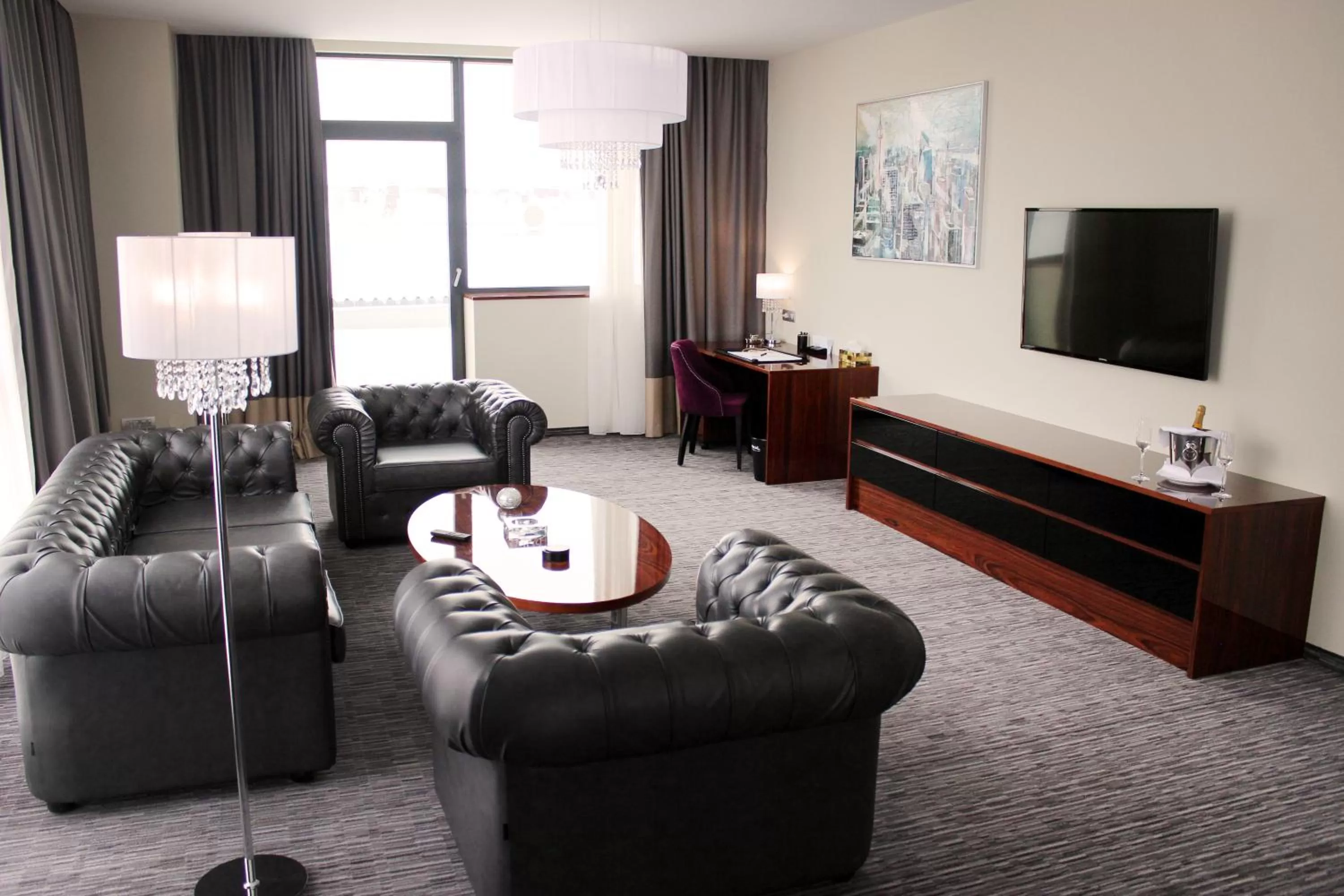 Living room in Admiral Hotel