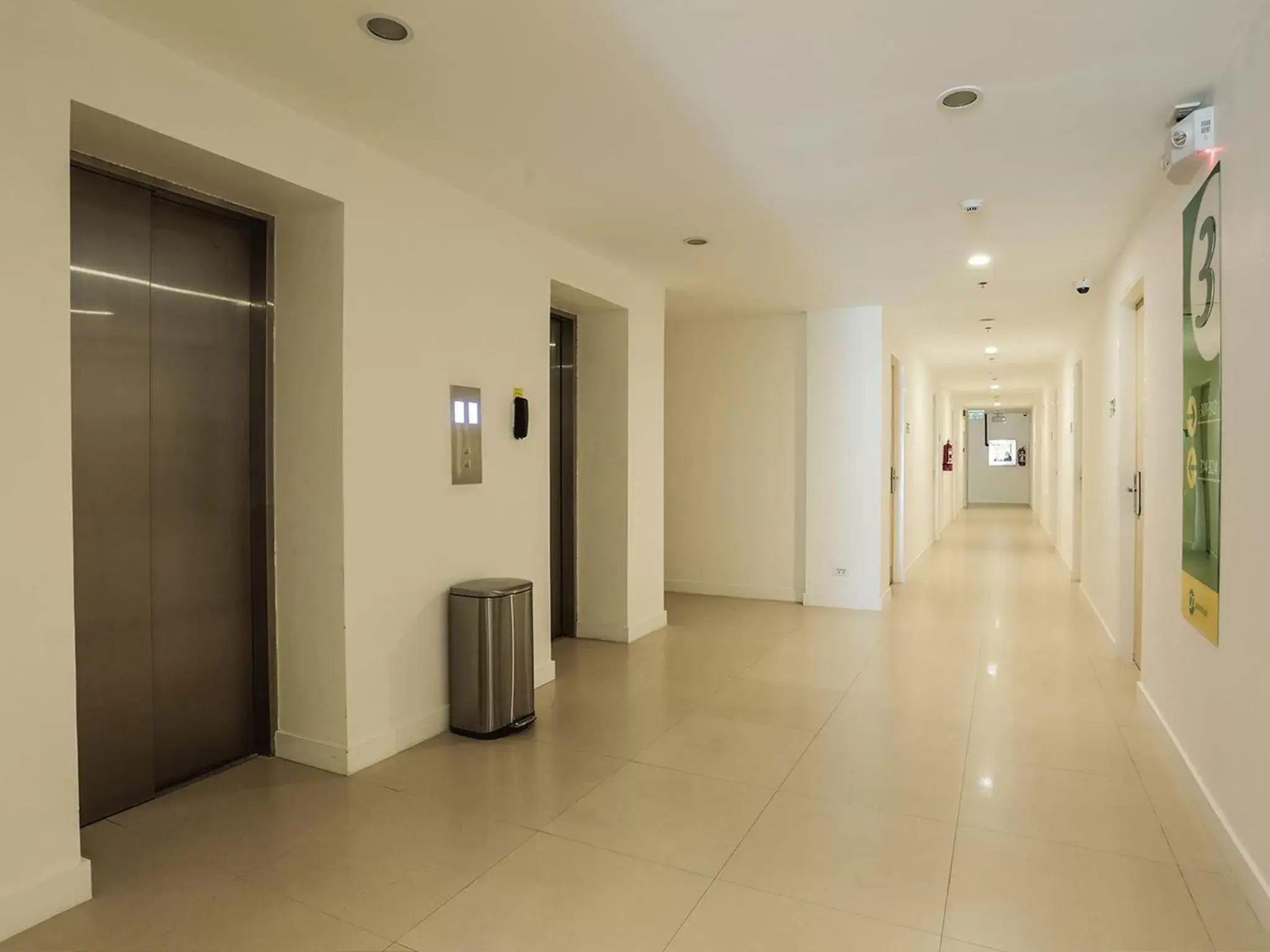 elevator in Go Hotels North EDSA