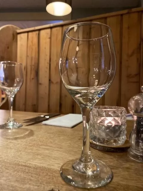 Restaurant/places to eat, Drinks in The Ilchester Arms Hotel, Ilchester Somerset