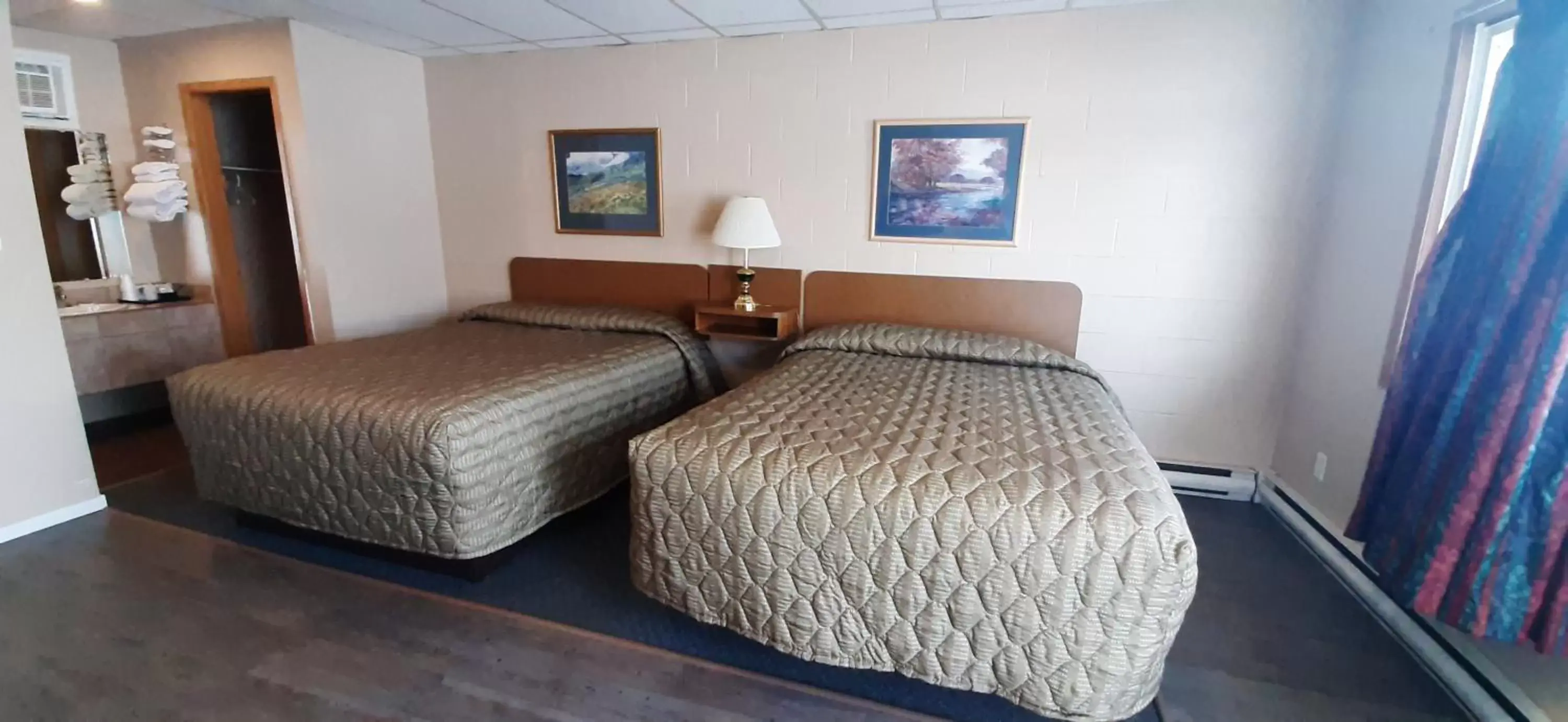 Bed in Mary's Motel