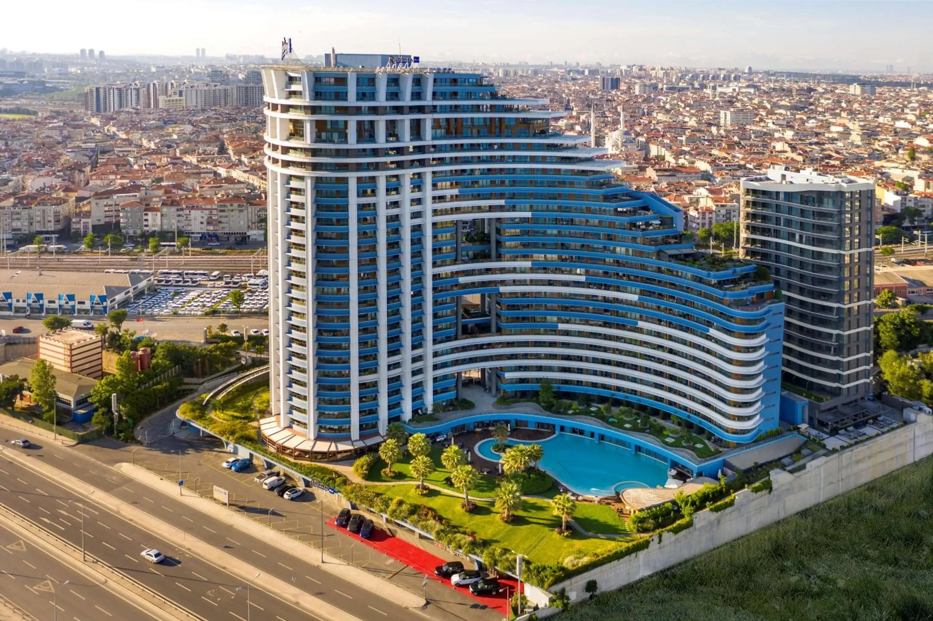 Property building, Bird's-eye View in Radisson Blu Hotel Istanbul Ottomare