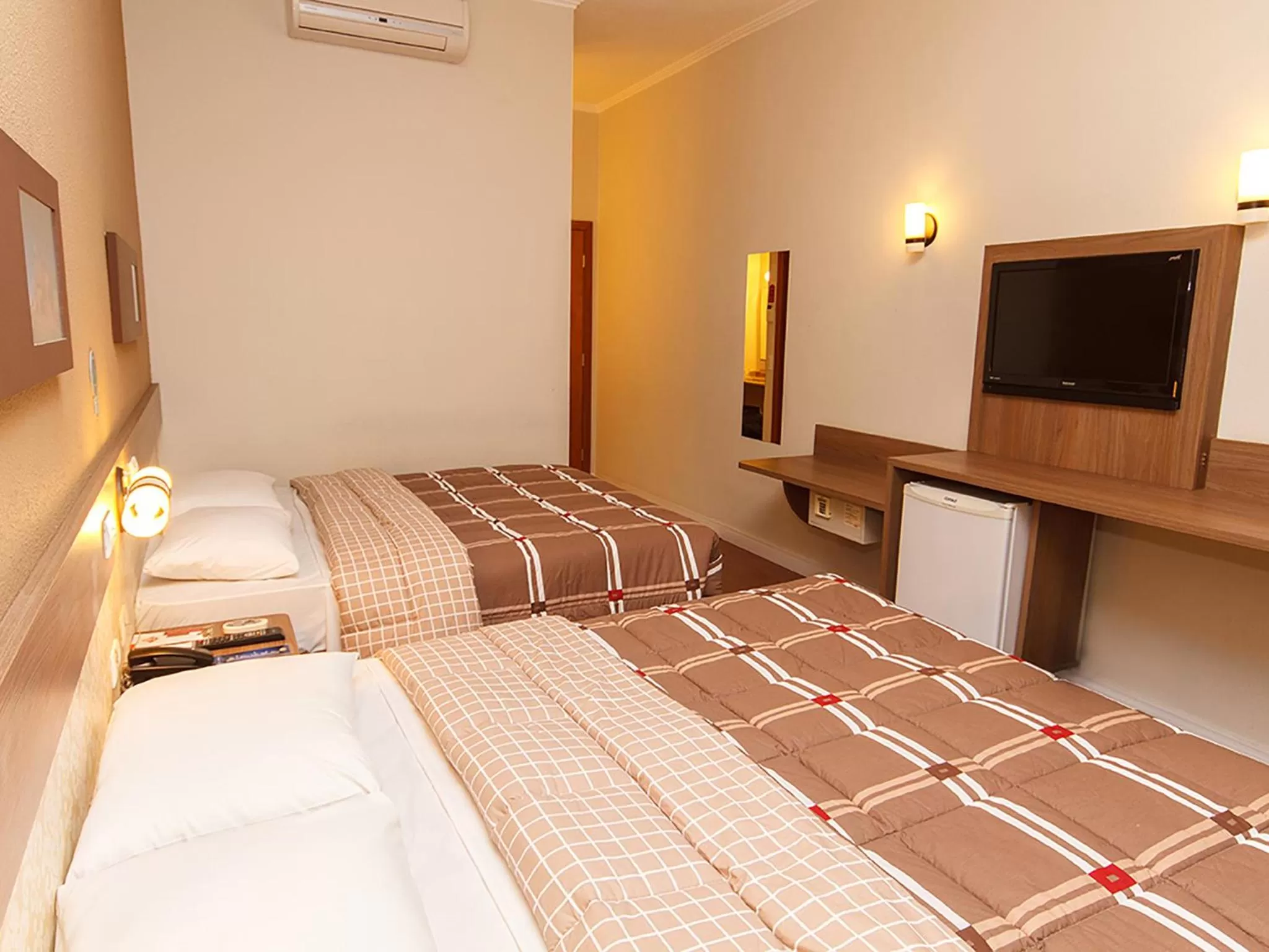 Photo of the whole room, Room Photo in Hotel 10 Goiânia