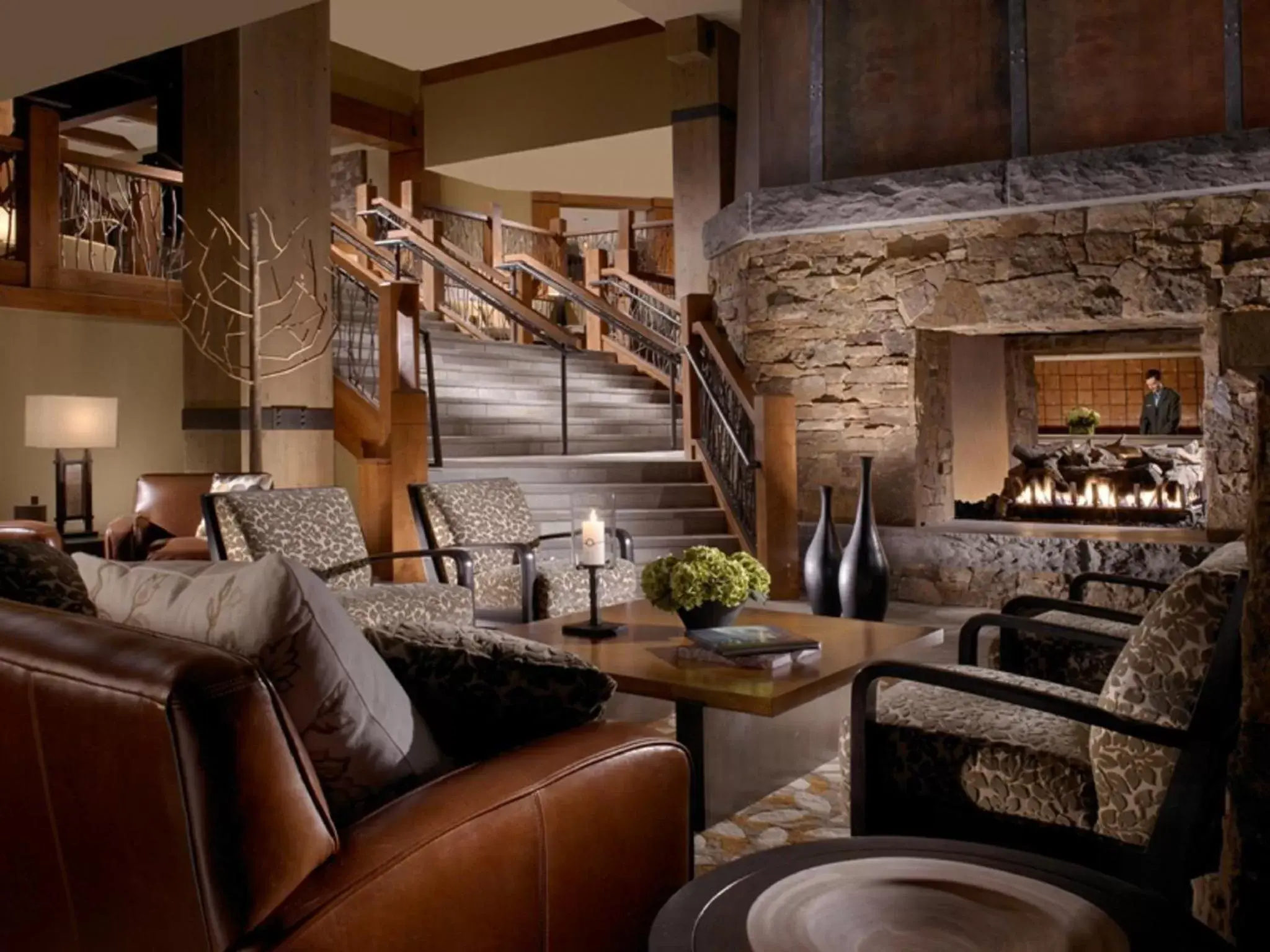 Lobby or reception, Lounge/Bar in One Ski Hill, A RockResort