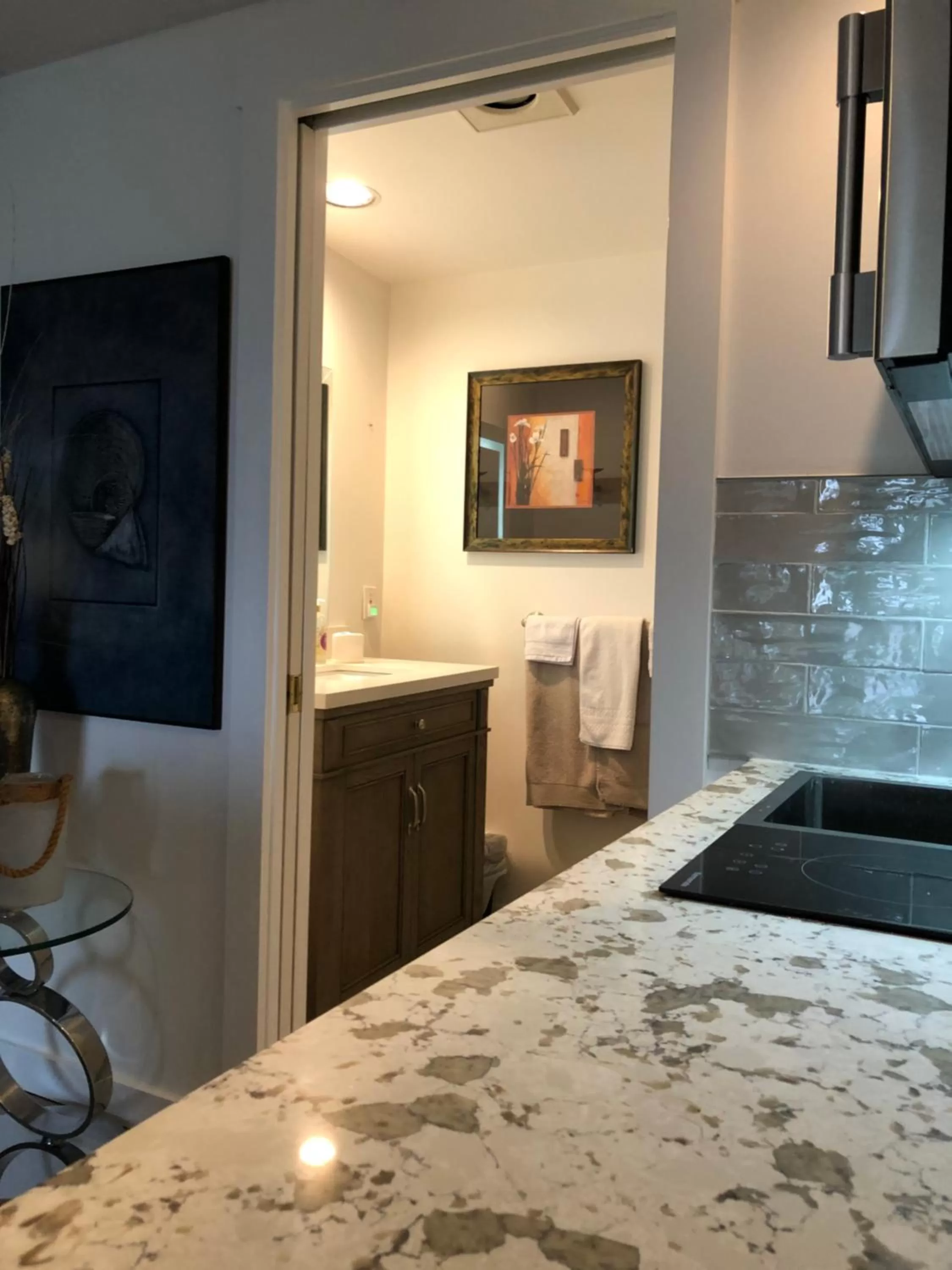 Bathroom, Bed in Qualicum Breeze Beach Resort