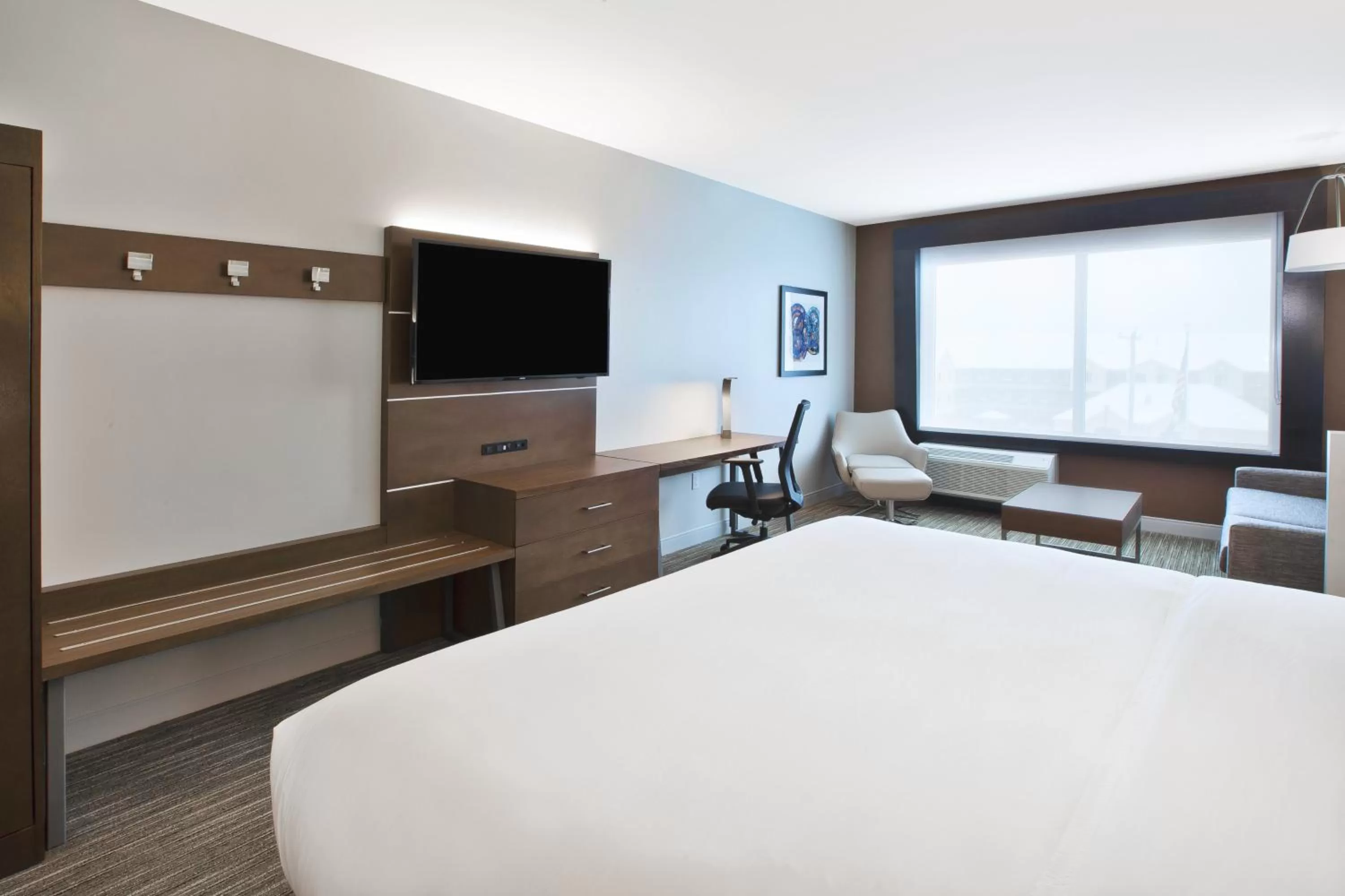 Bedroom, Bed in Holiday Inn Express & Suites Okemos - University Area by IHG