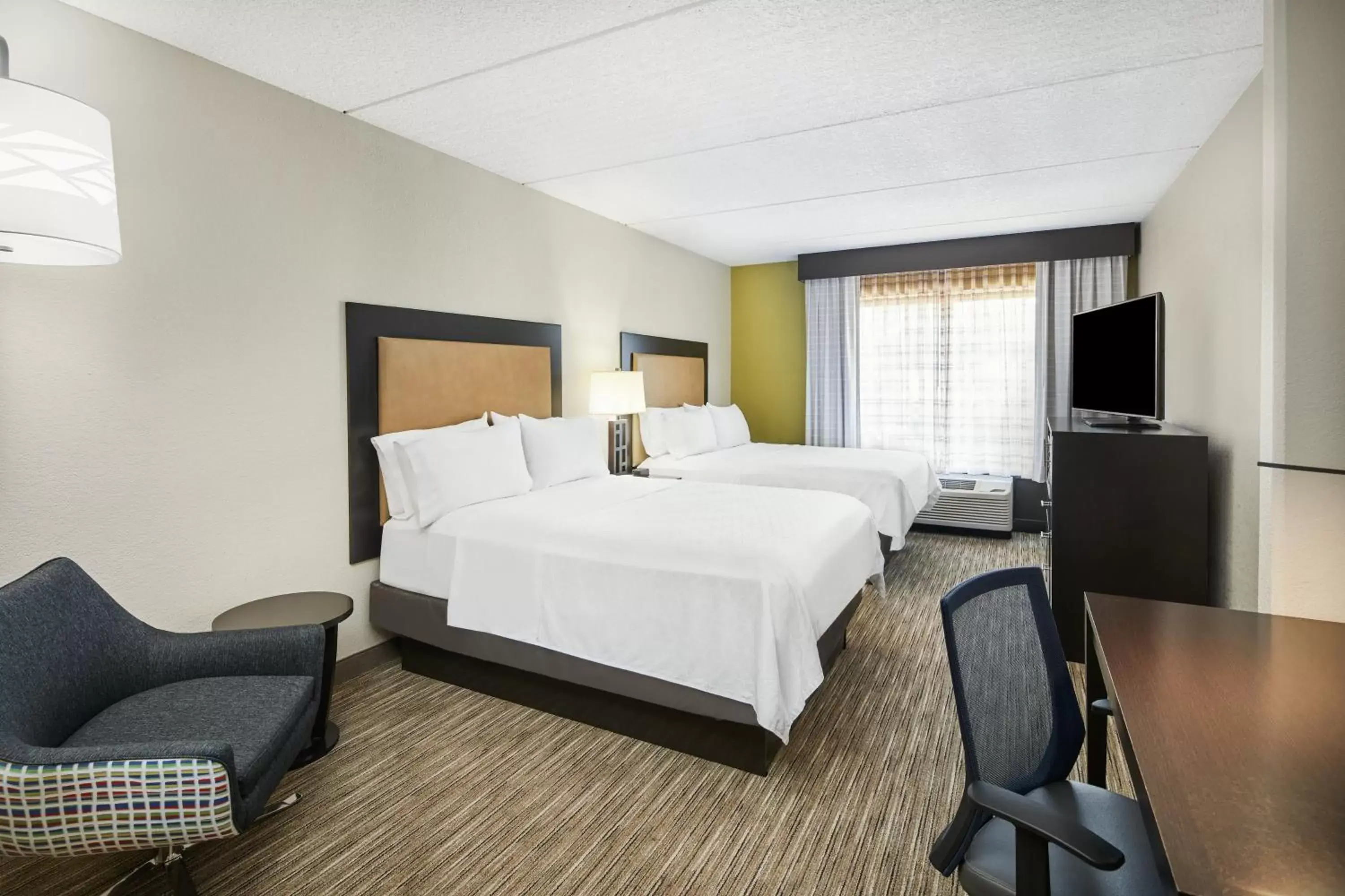 Photo of the whole room in Holiday Inn Express & Suites Jacksonville South East - Medical Center Area, an IHG Hotel