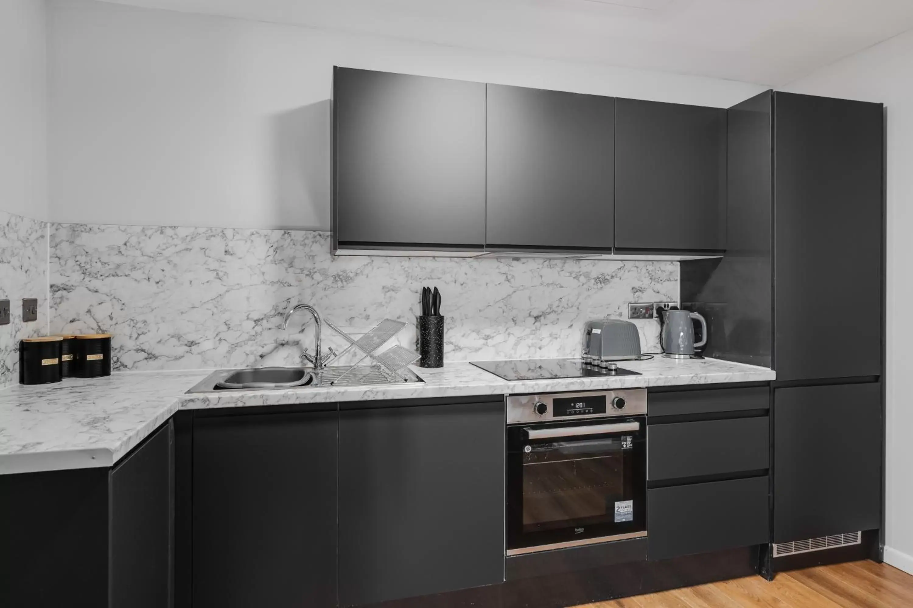 Kitchen or kitchenette, Kitchen/Kitchenette in Stanley St Suites By GuestFirst