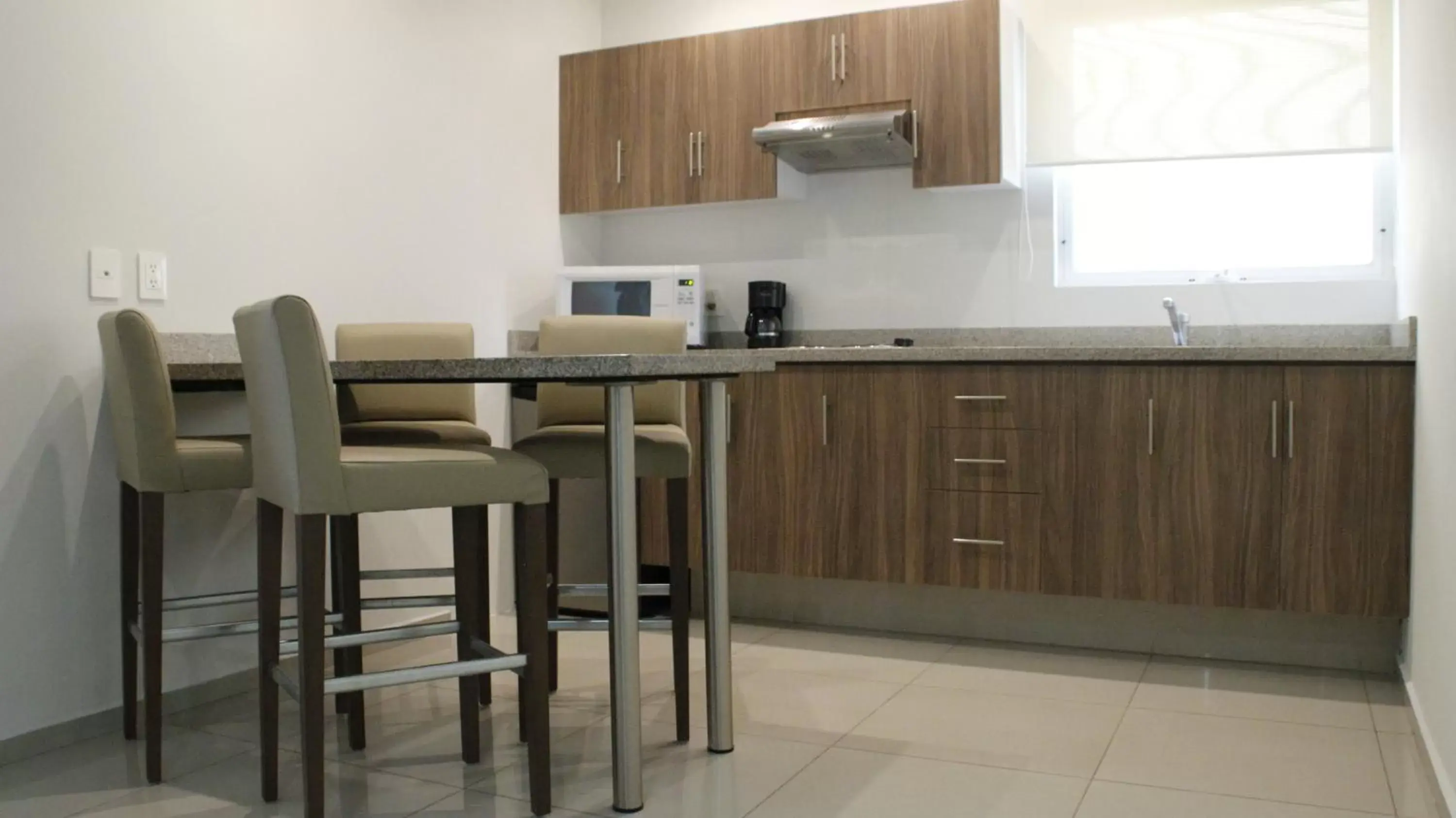 Dining area, Kitchen/Kitchenette in Suites Chapultepec