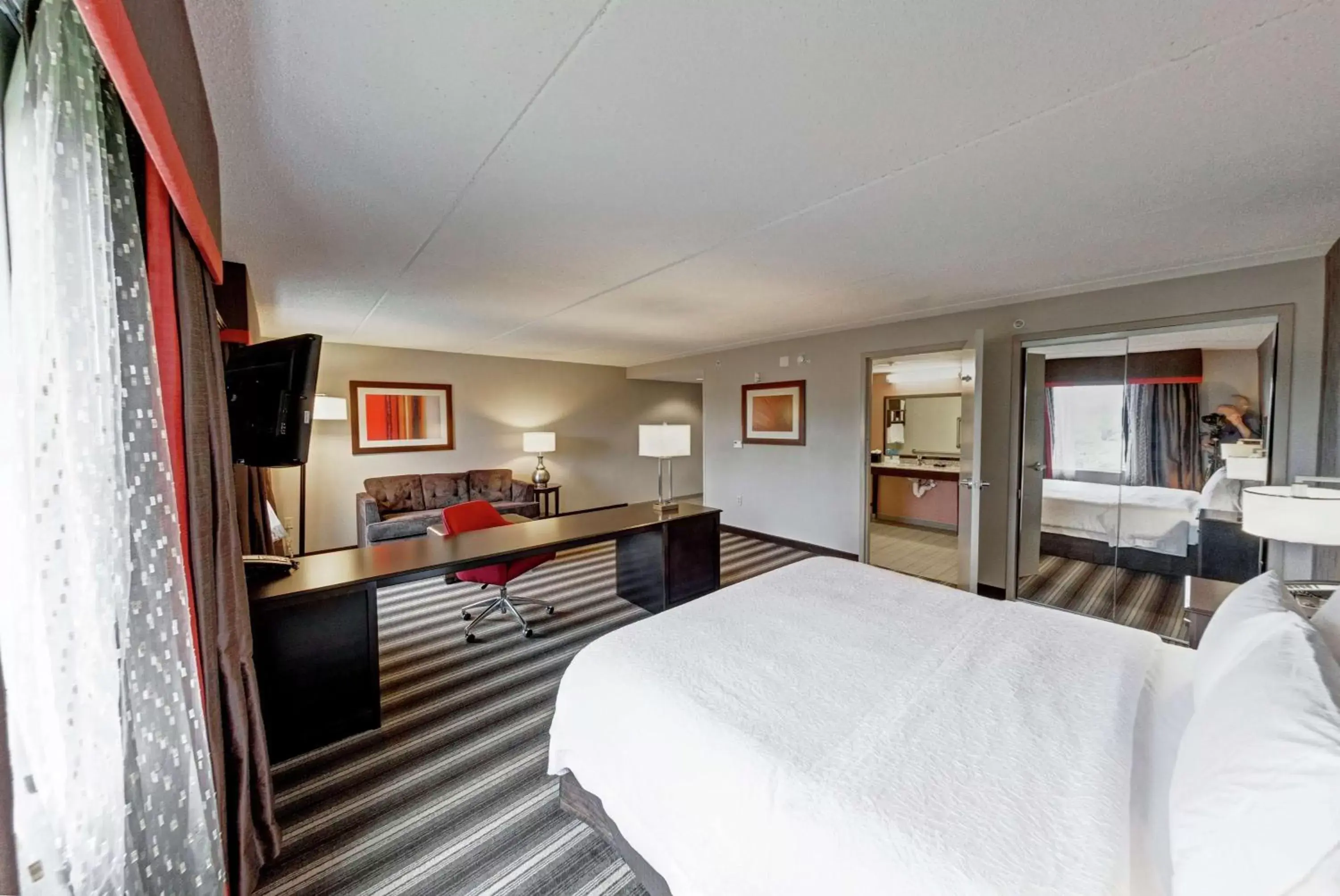 Bedroom, Bed in Hampton Inn Neptune Bedroom, Bed in Hampton Inn Neptune