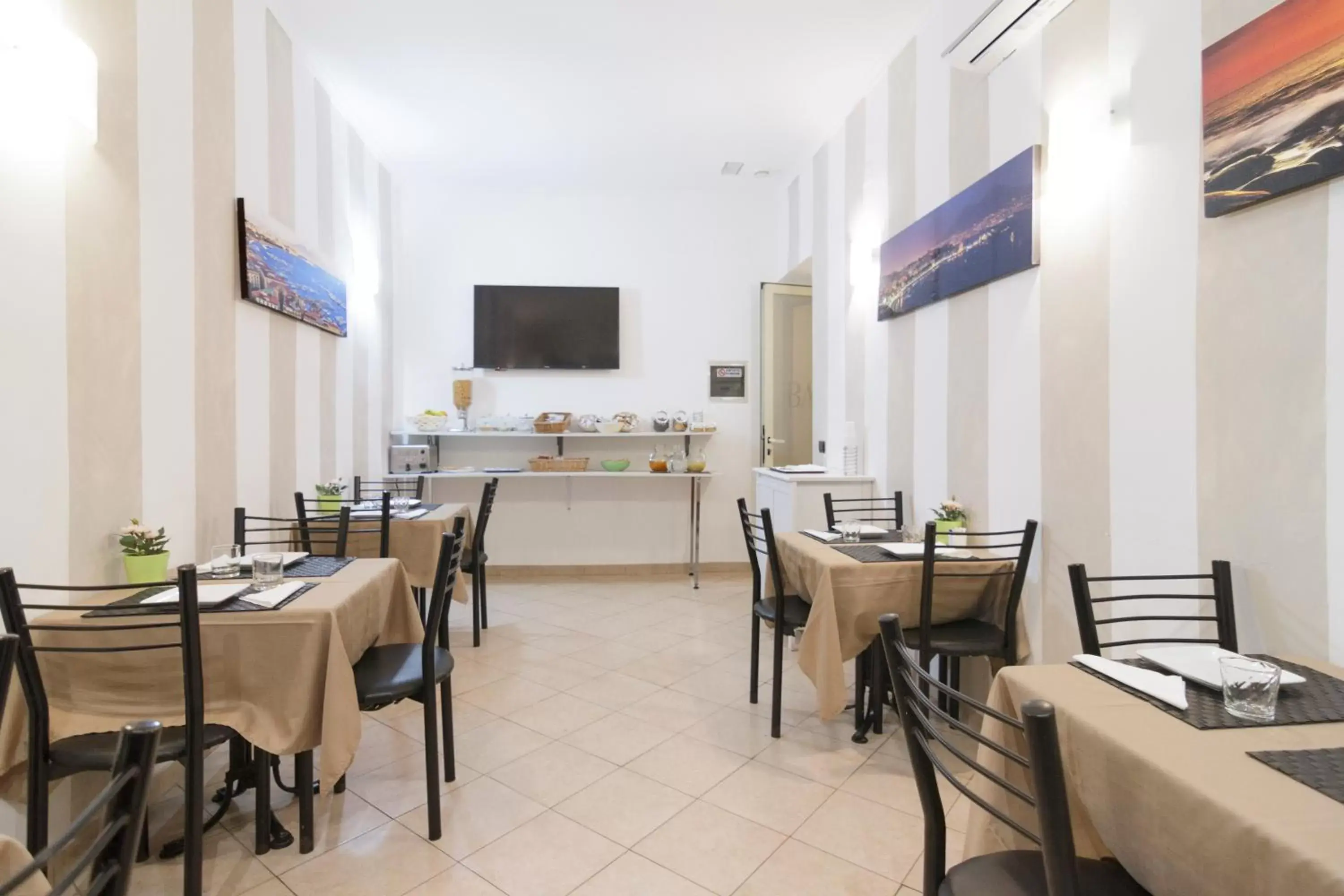Restaurant/Places to Eat in San Marco Hotel