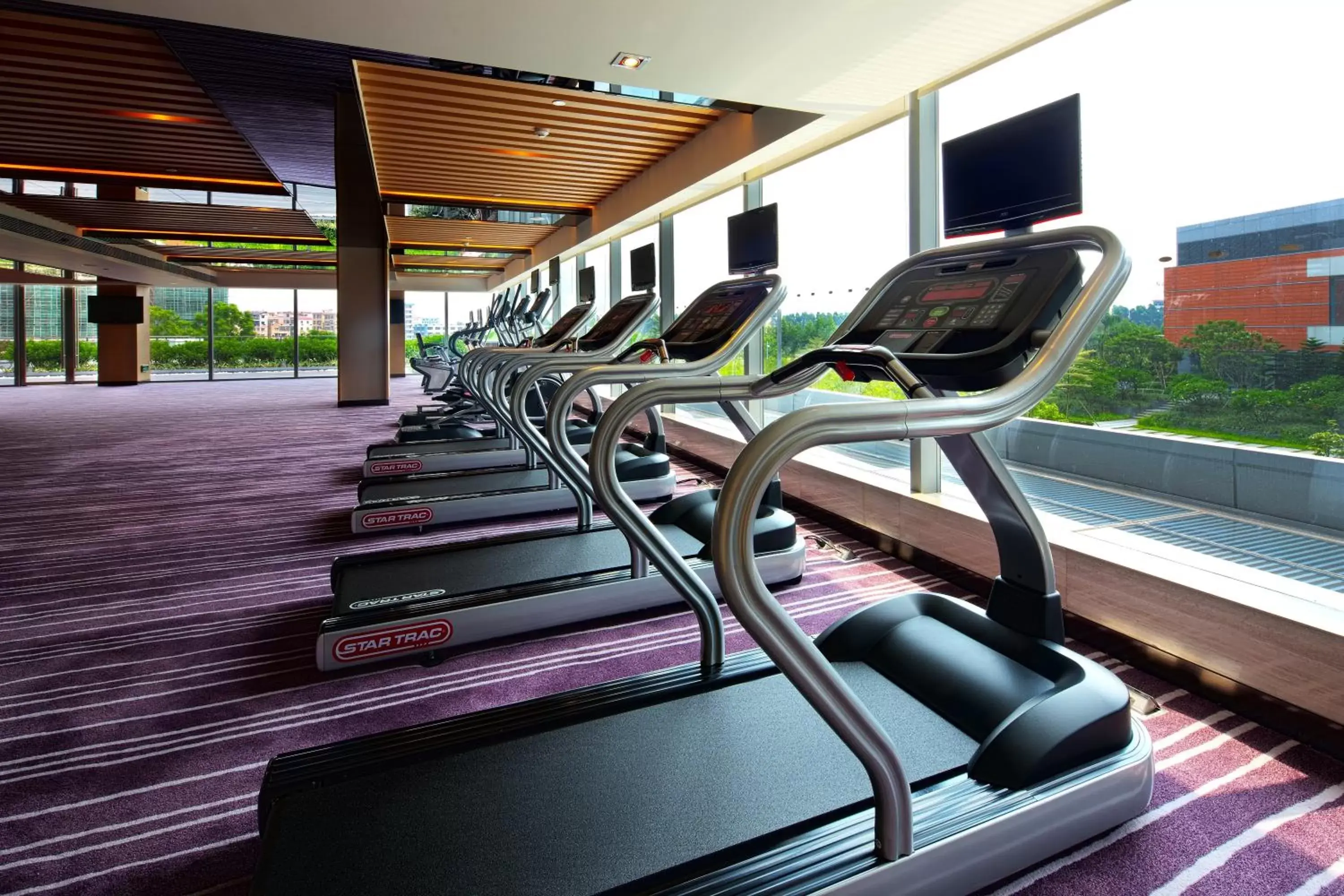 Fitness centre/facilities in Crowne Plaza Guangzhou Huadu by IHG Fitness centre/facilities in Crowne Plaza Guangzhou Huadu by IHG