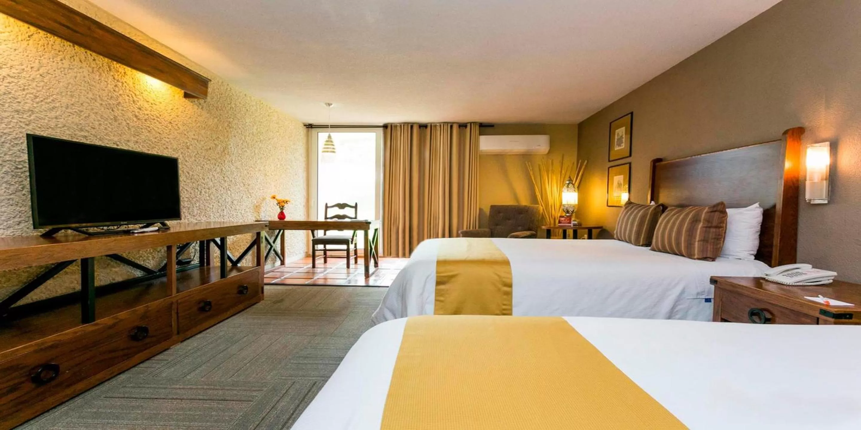 Photo of the whole room, Bed in Real de Minas San Miguel de Allende