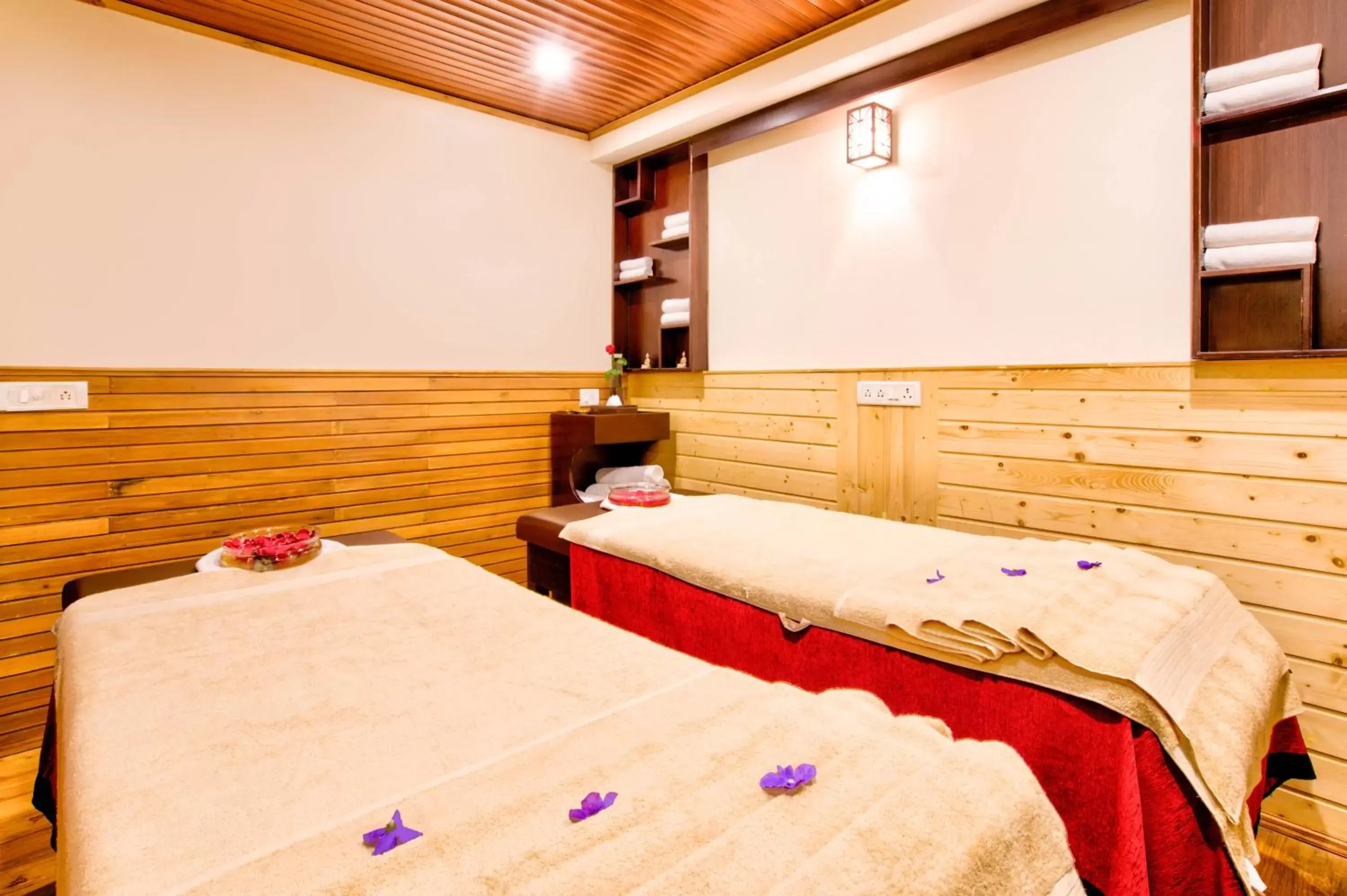 Massage in Summit Ttakshang Residency Hotel & Spa