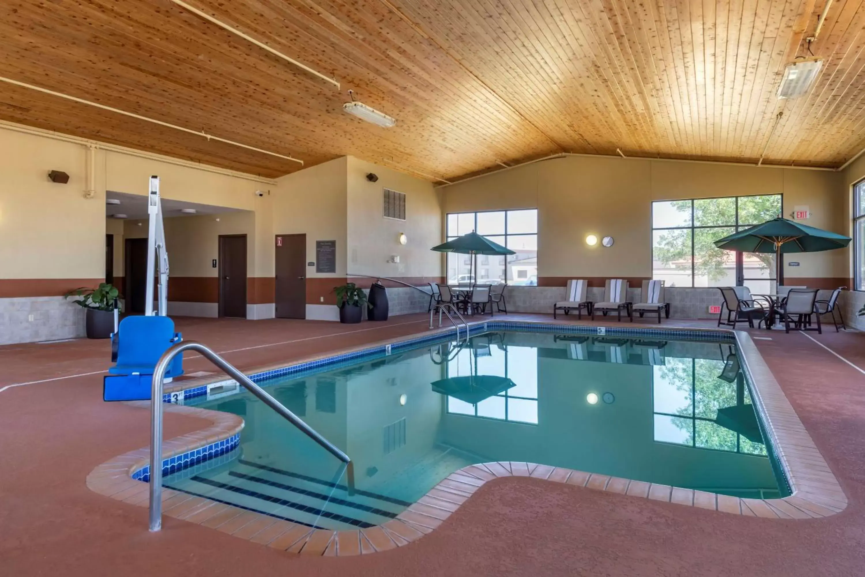 Pool view, Swimming Pool in Best Western Plus Chelsea Hotel