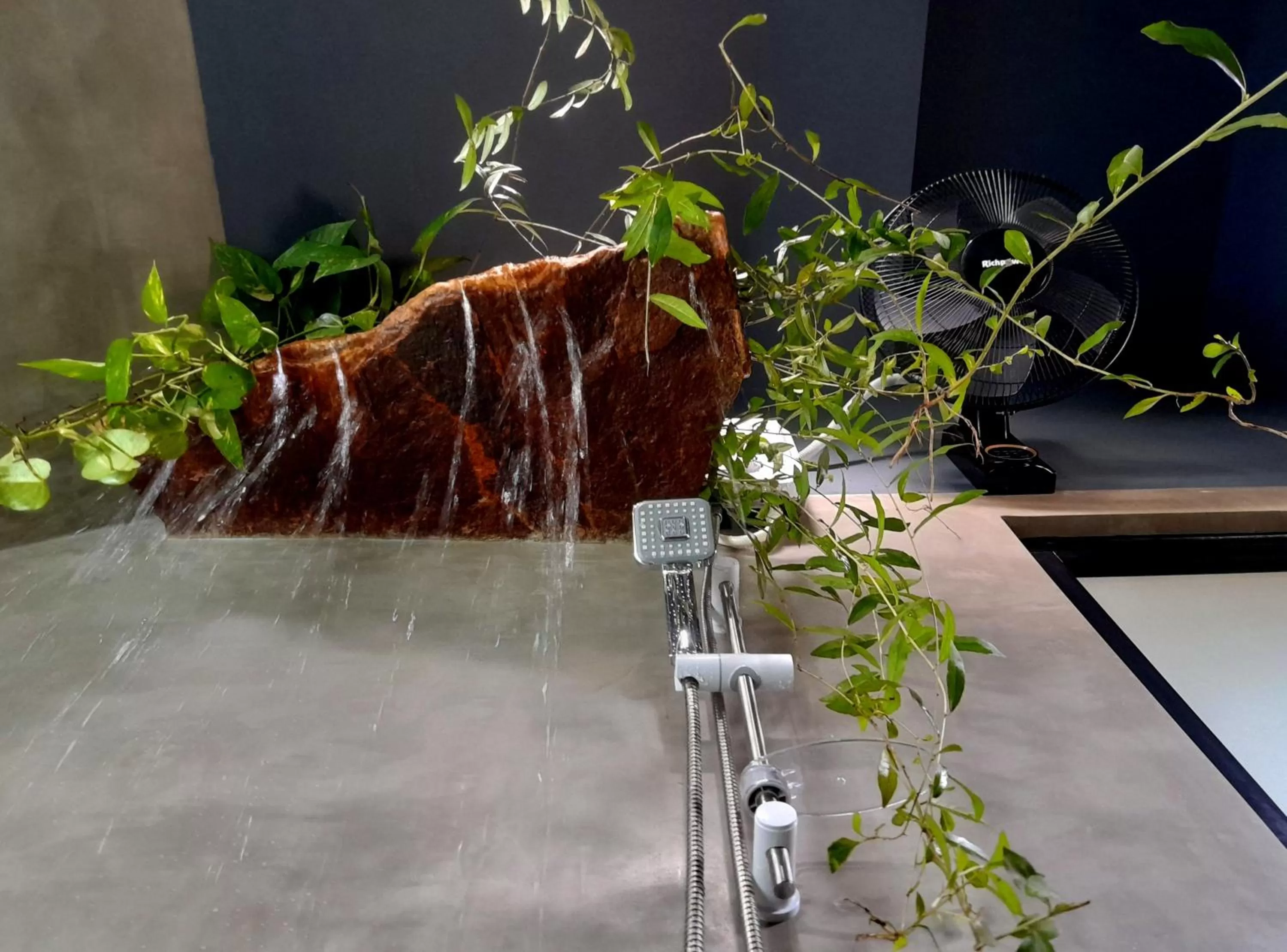 Shower in Weligama Bay Watsila Resort