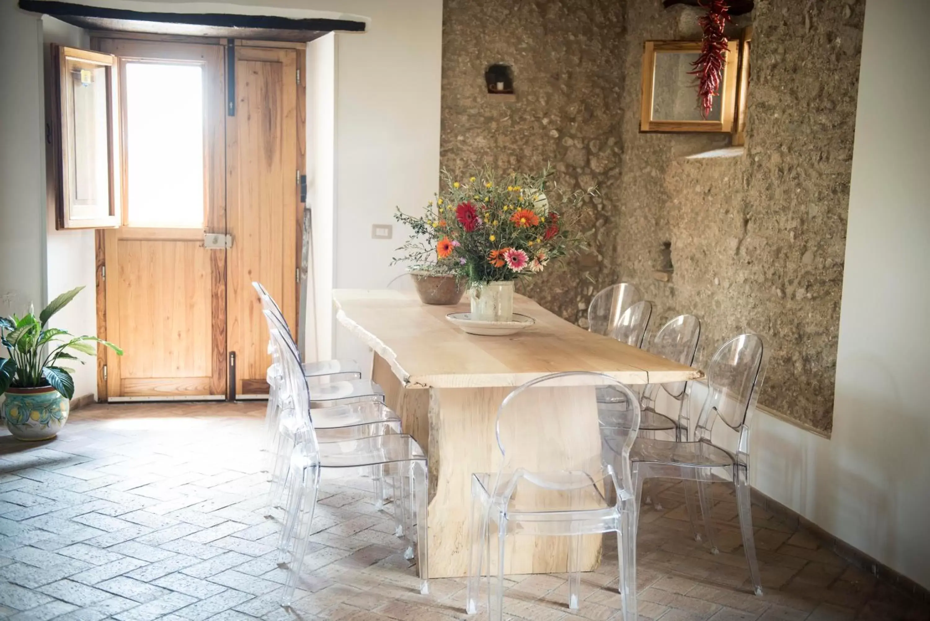 Lounge or bar, Dining Area in B&B Rifugio tra gli Ulivi