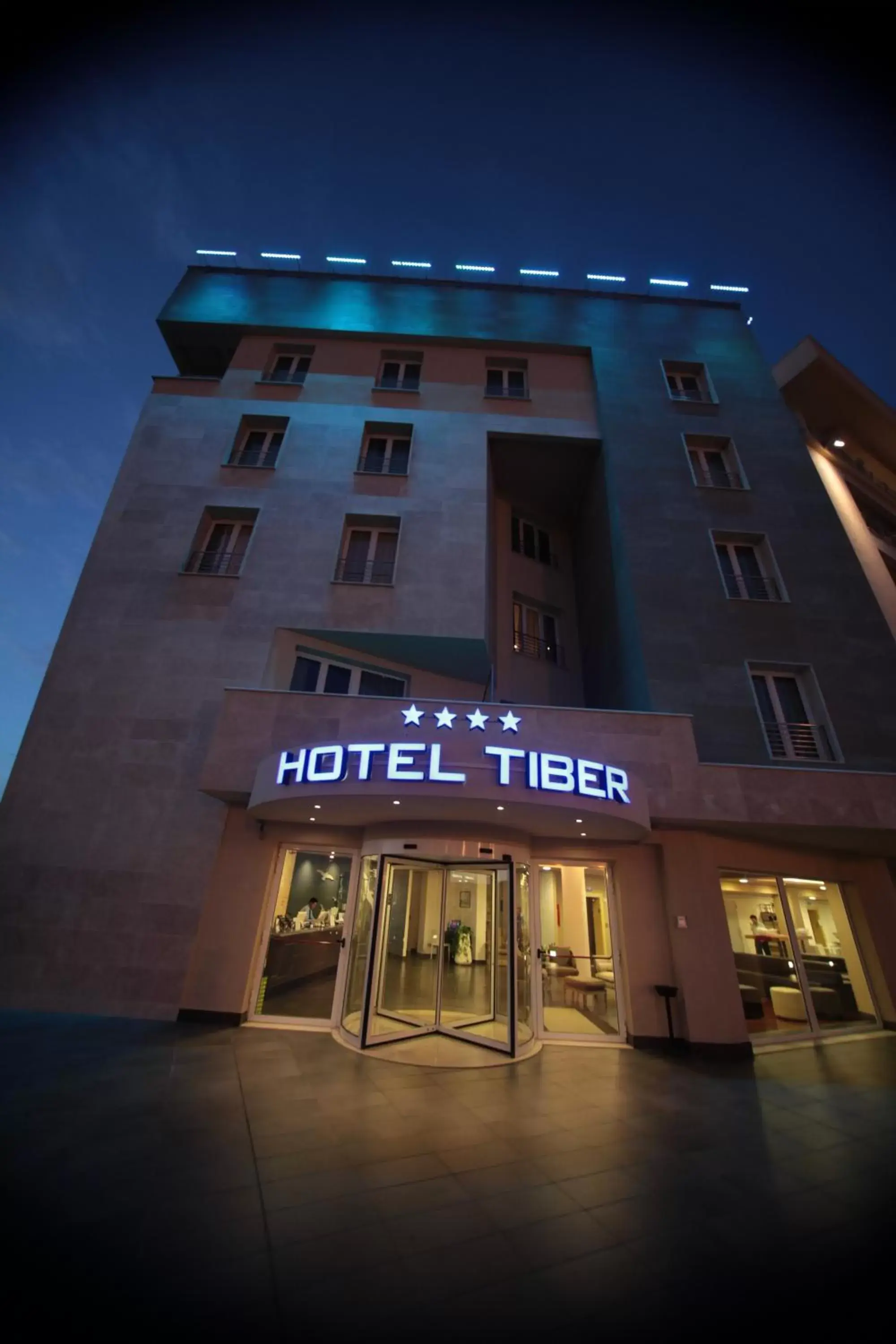 Facade/entrance, Property Building in Hotel Tiber