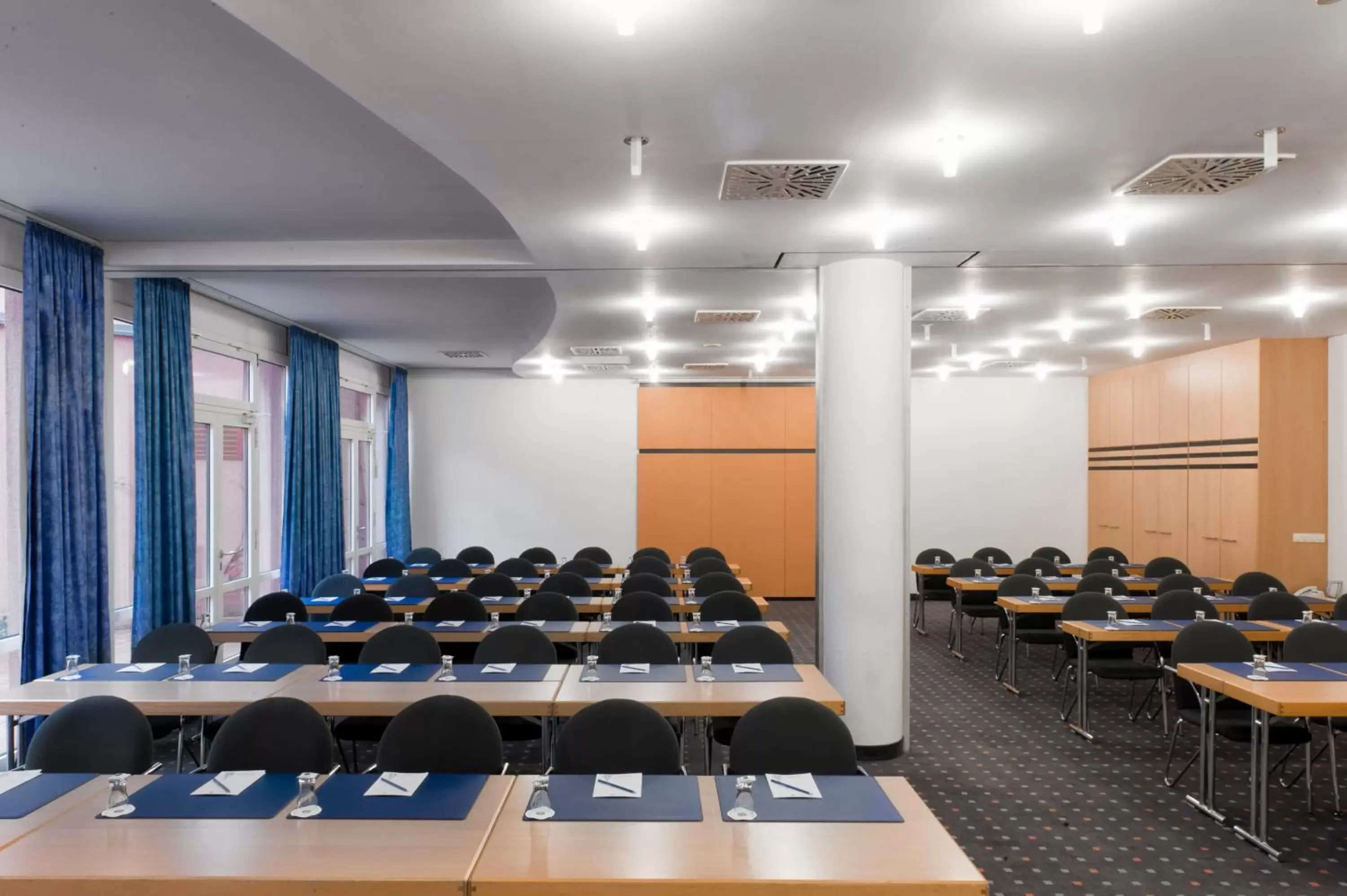 Business facilities in TRYP by Wyndham Halle