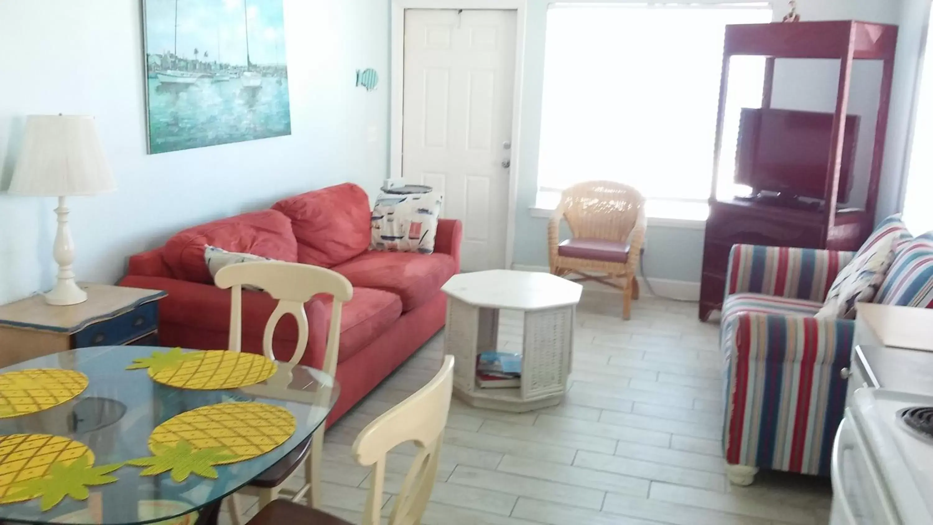 Living room, Seating Area in Pineapple Villas