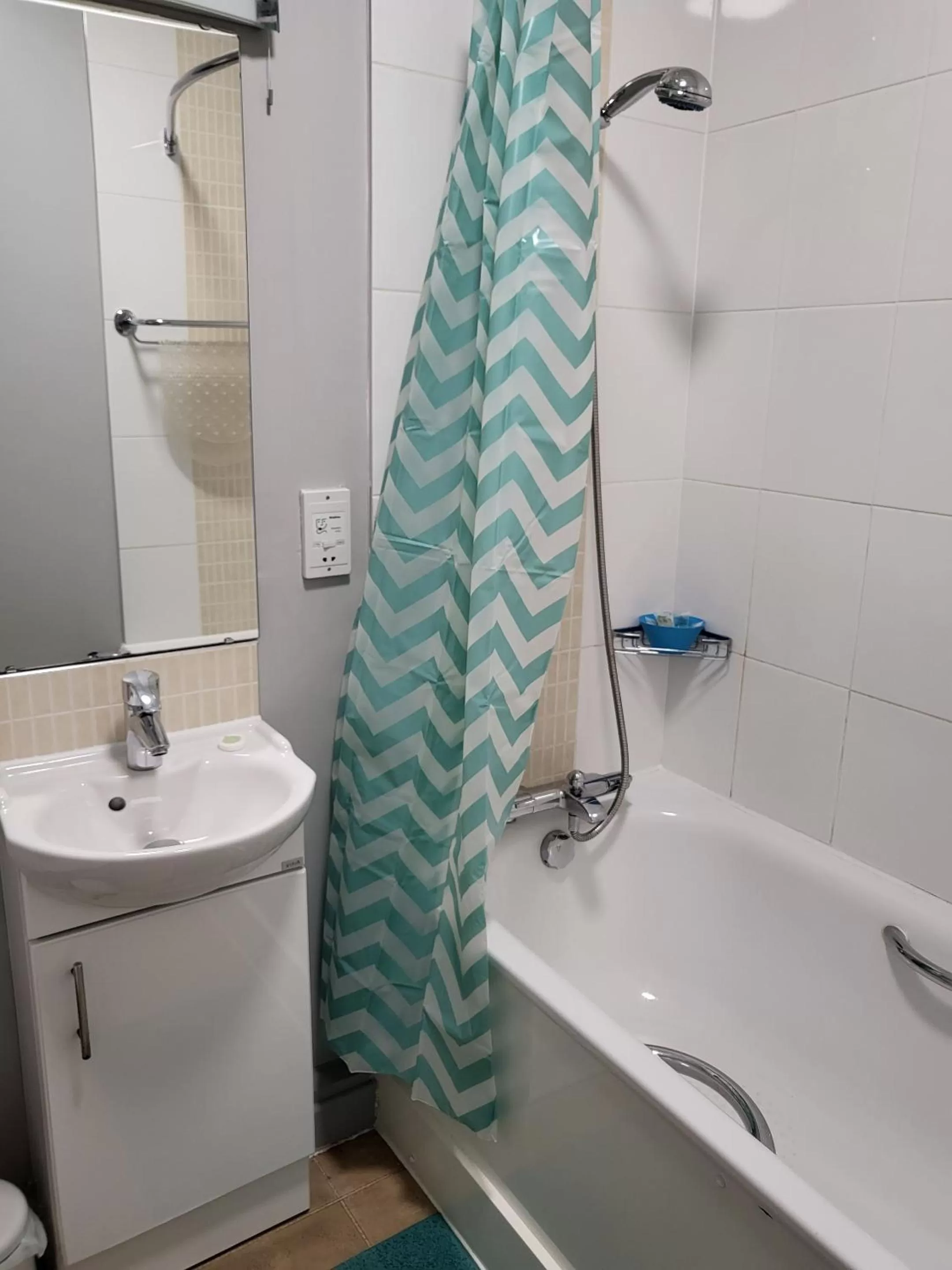 Bathroom in The Lamb and Flag