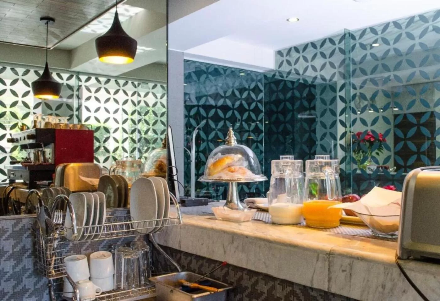 Restaurant/places to eat in JTowers