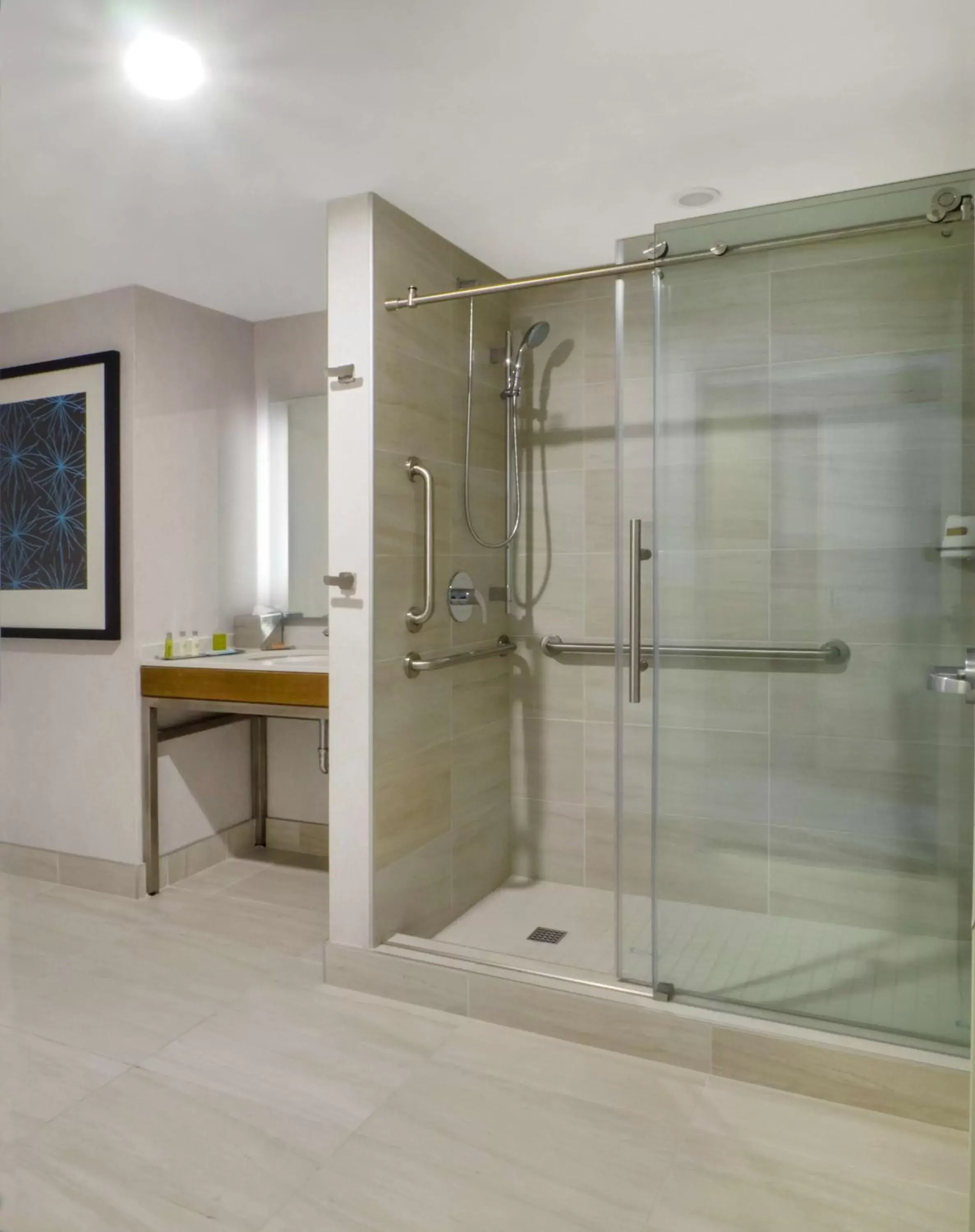 Bathroom in DoubleTree by Hilton Hotel Niagara Falls New York