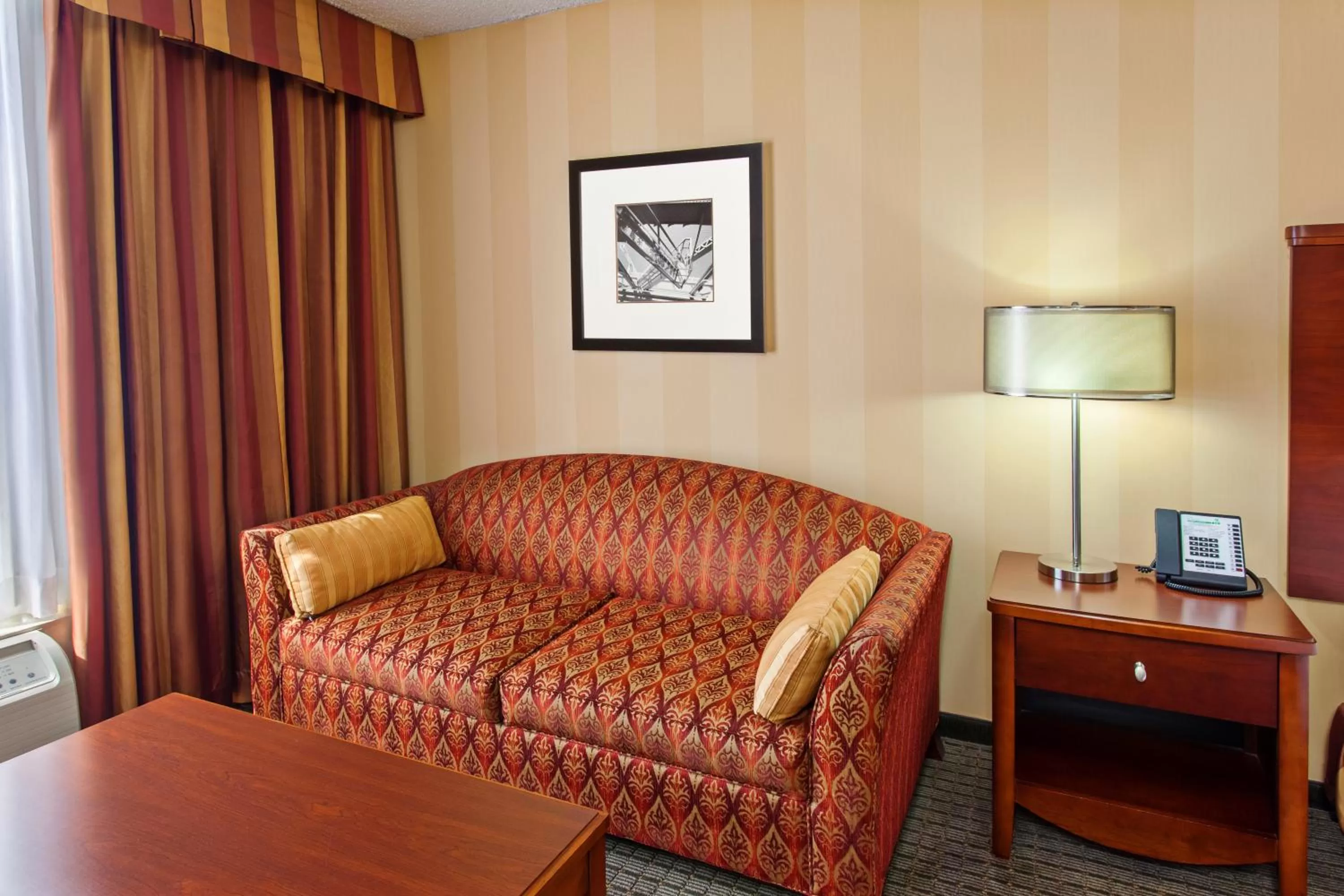Photo of the whole room in Holiday Inn Sacramento Downtown-Arena by IHG