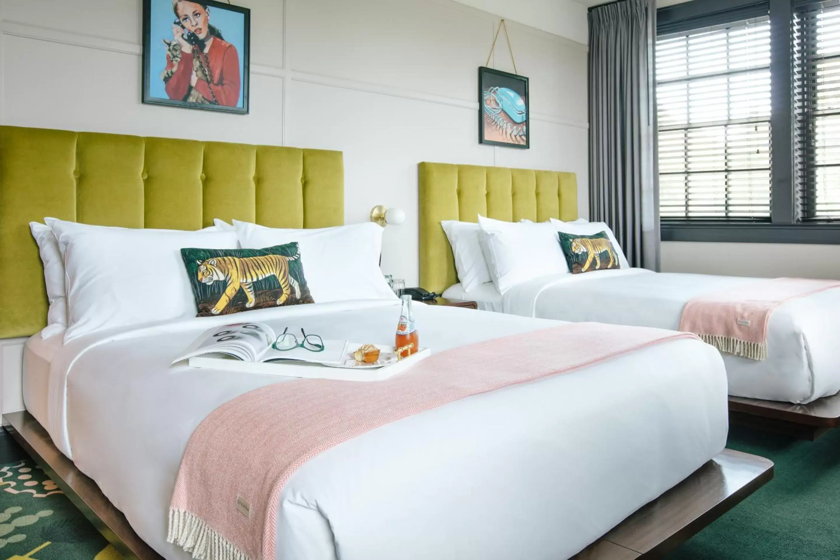 Deluxe Double Room in Hotel Clermont Atlanta, by Oliver Deluxe Double Room in Hotel Clermont Atlanta, by Oliver