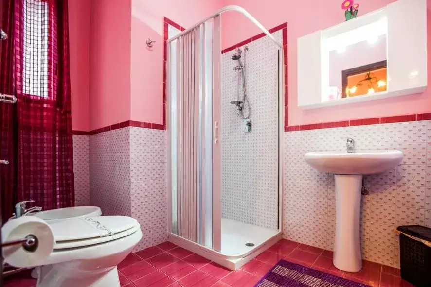 Shower, Bathroom in Profumo di Zagara
