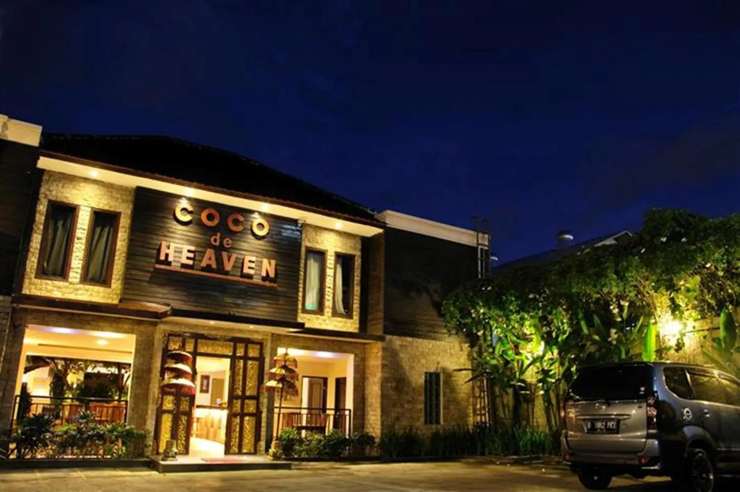 Facade/entrance, Property Building in Coco de Heaven Hotel