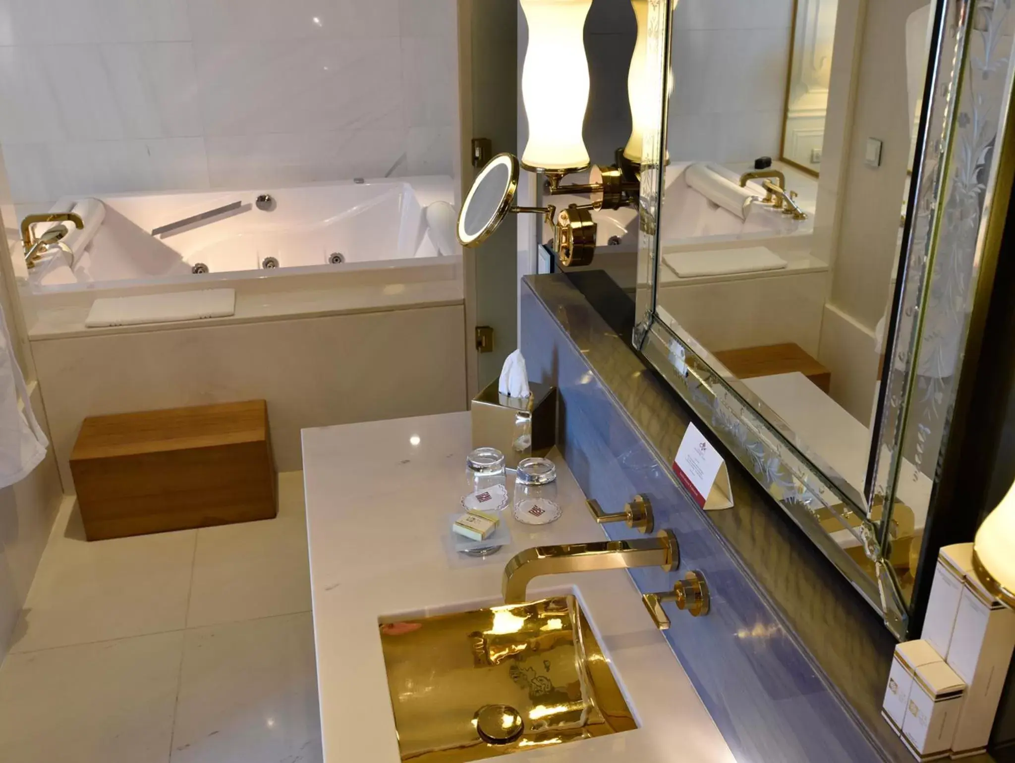 Toilet, Bathroom in CVK Park Bosphorus Hotel Istanbul