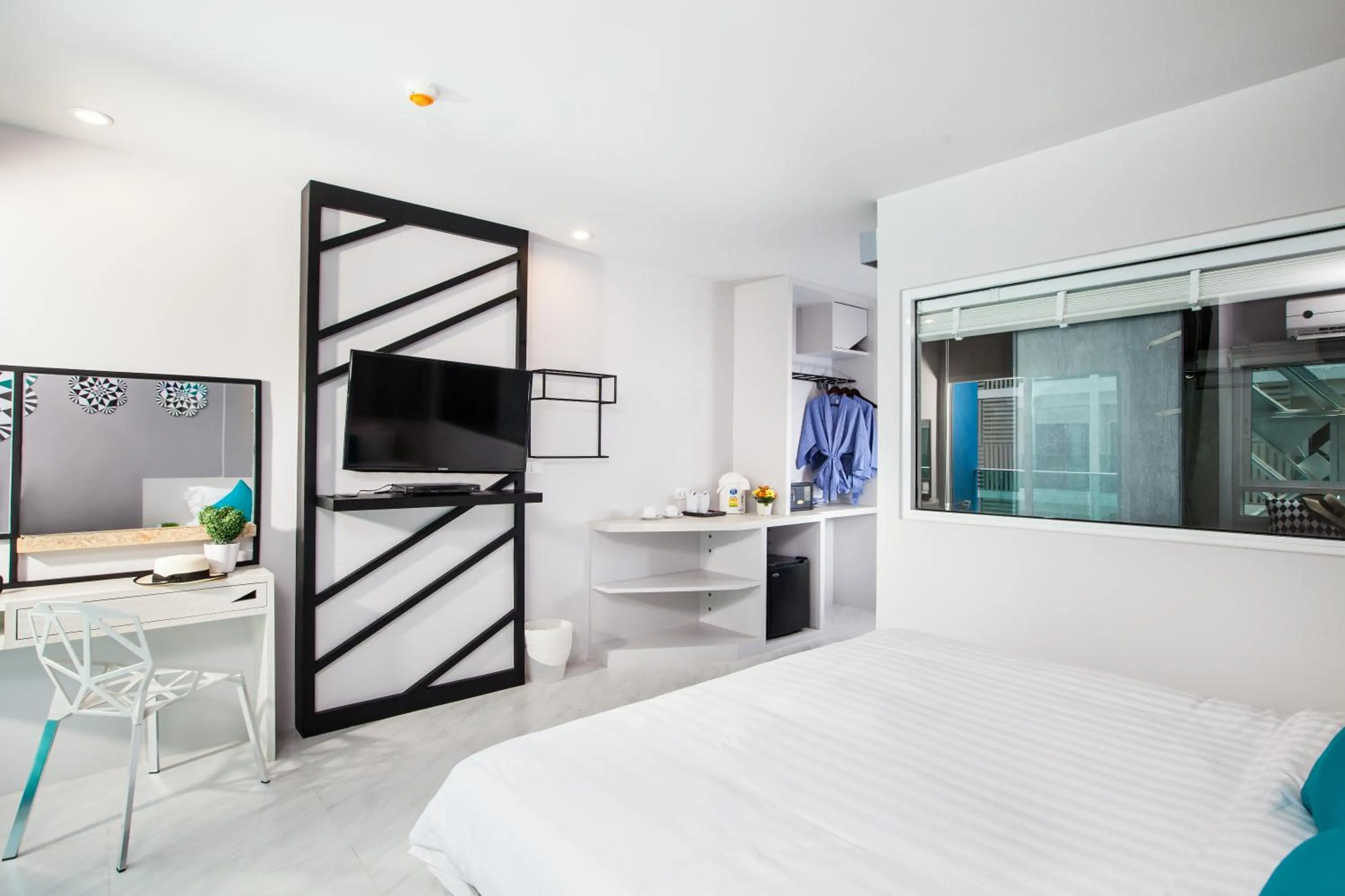 Photo of the whole room, Bed in The Crib Patong - SHA Certified