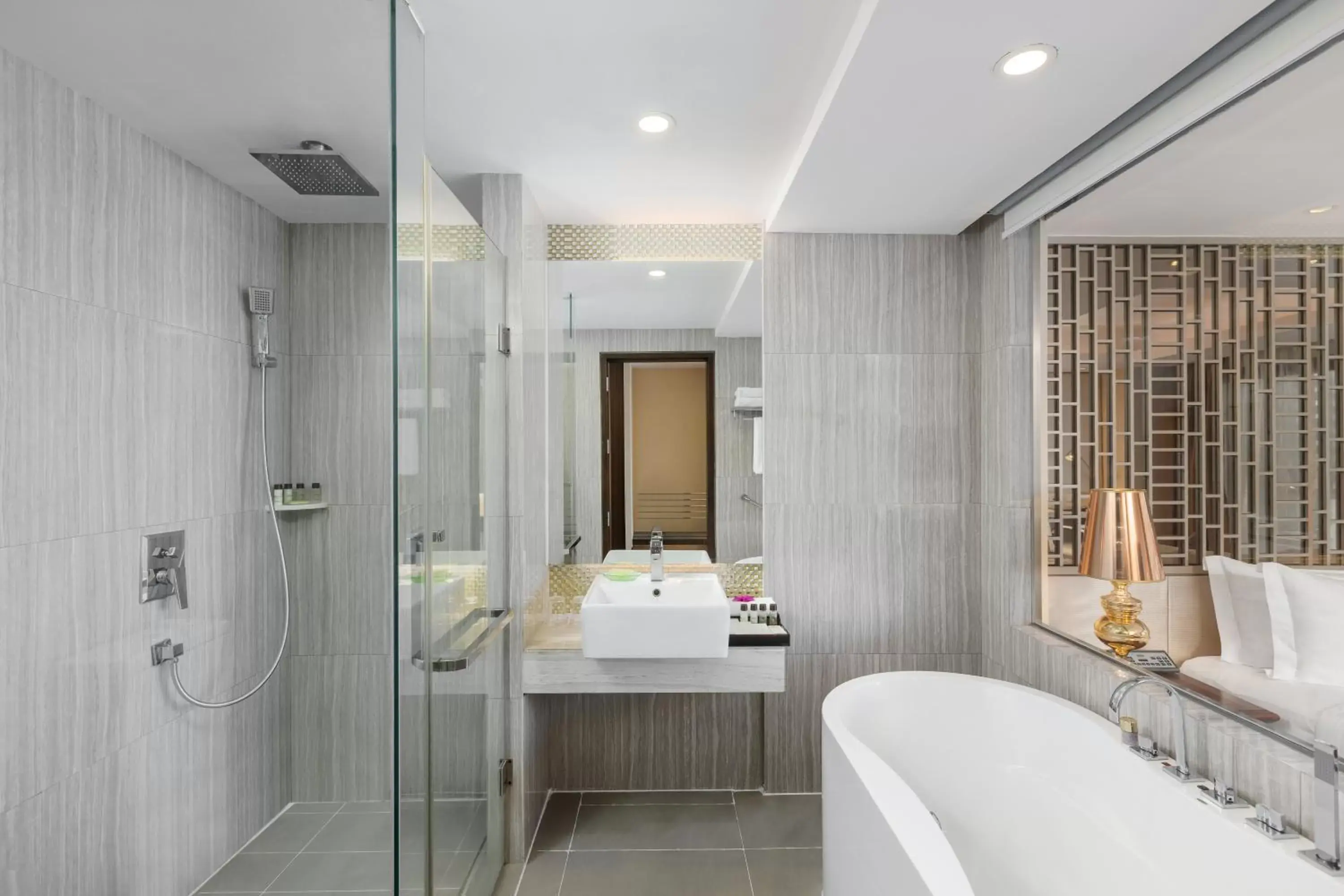 Shower, Bathroom in Best Western Chinatown Hotel
