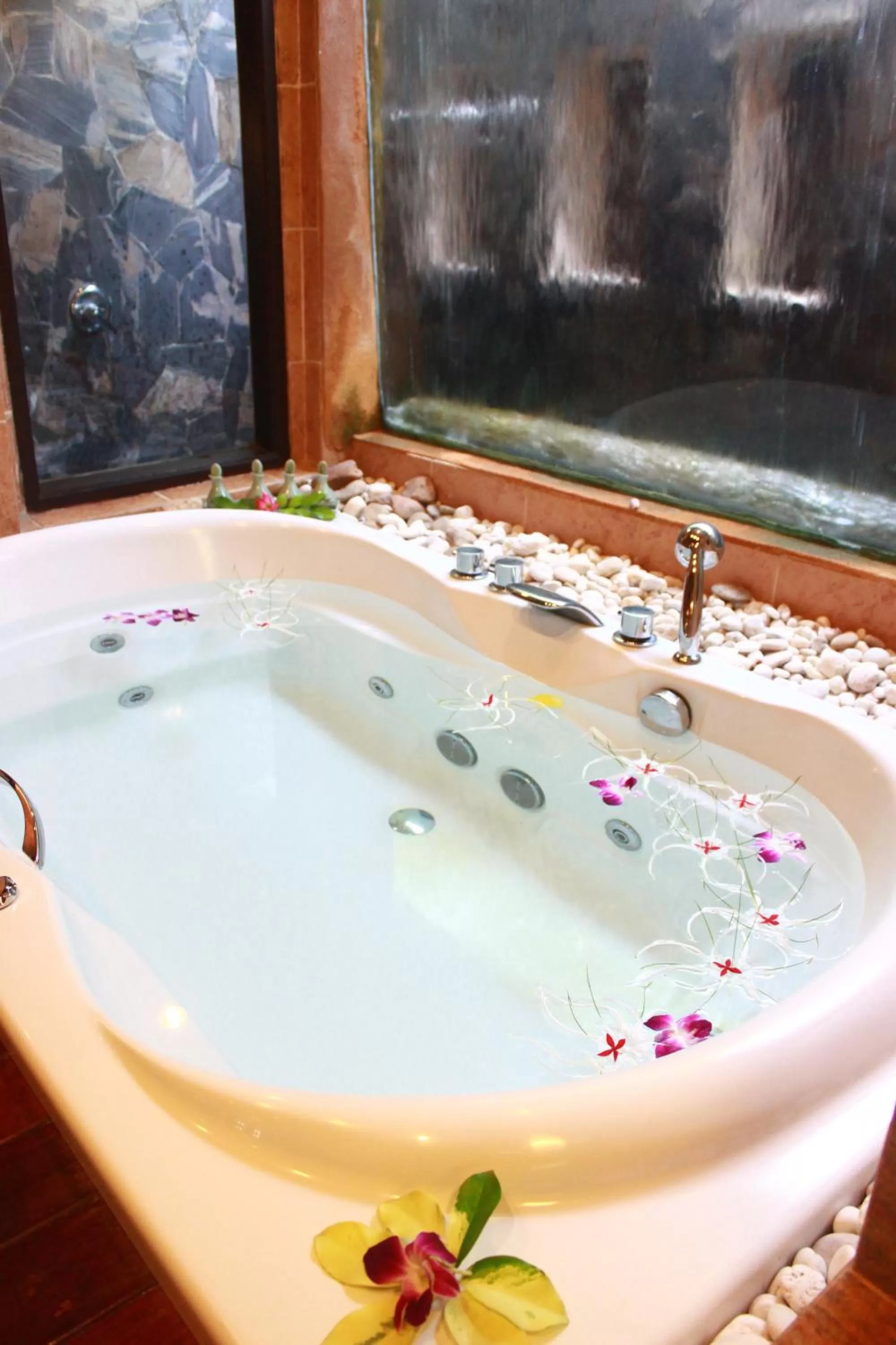 Bathroom in Mukdara Beach Villa & Spa Resort