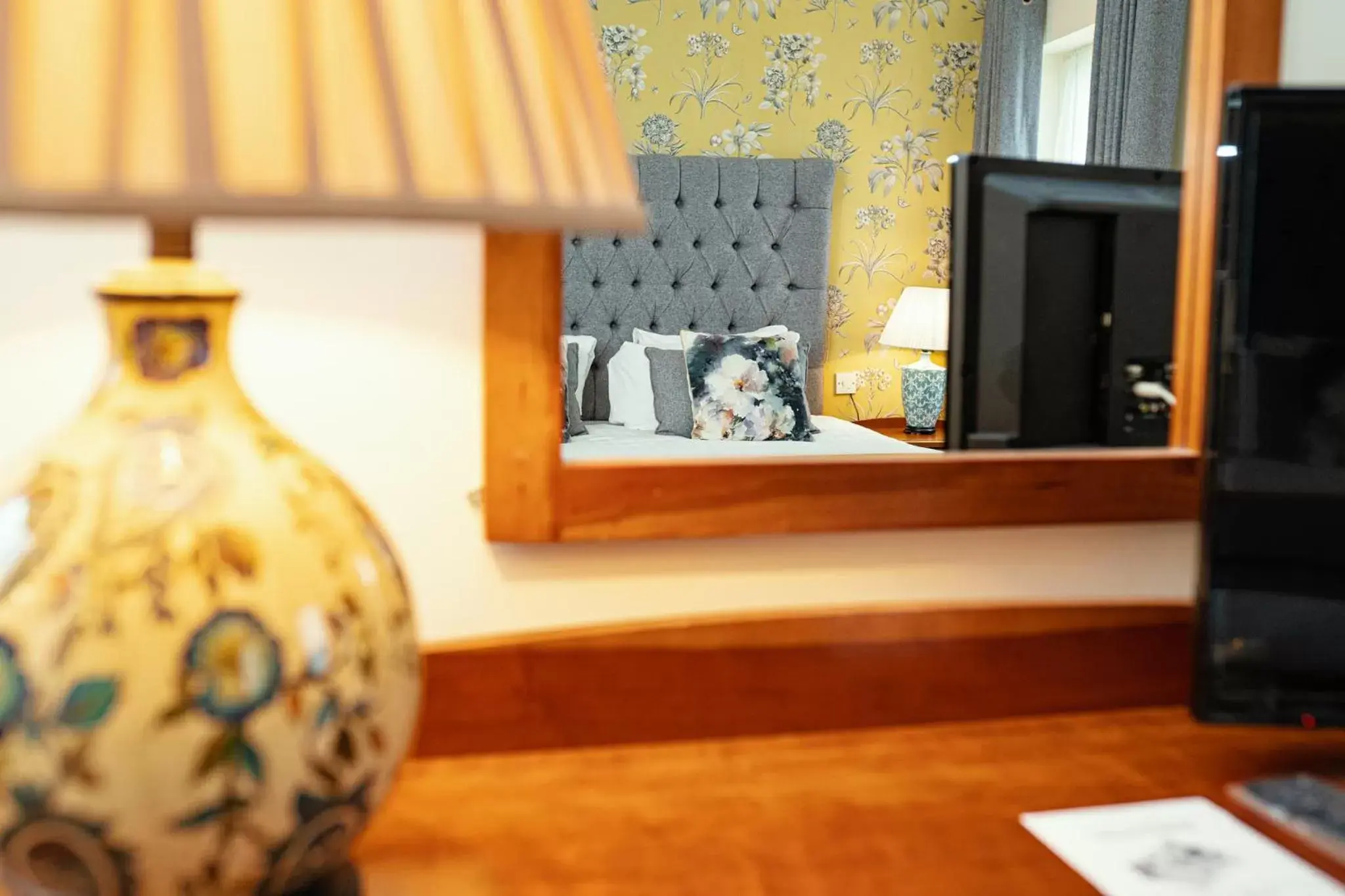 Bedroom, Seating Area in The Wyatt Hotel