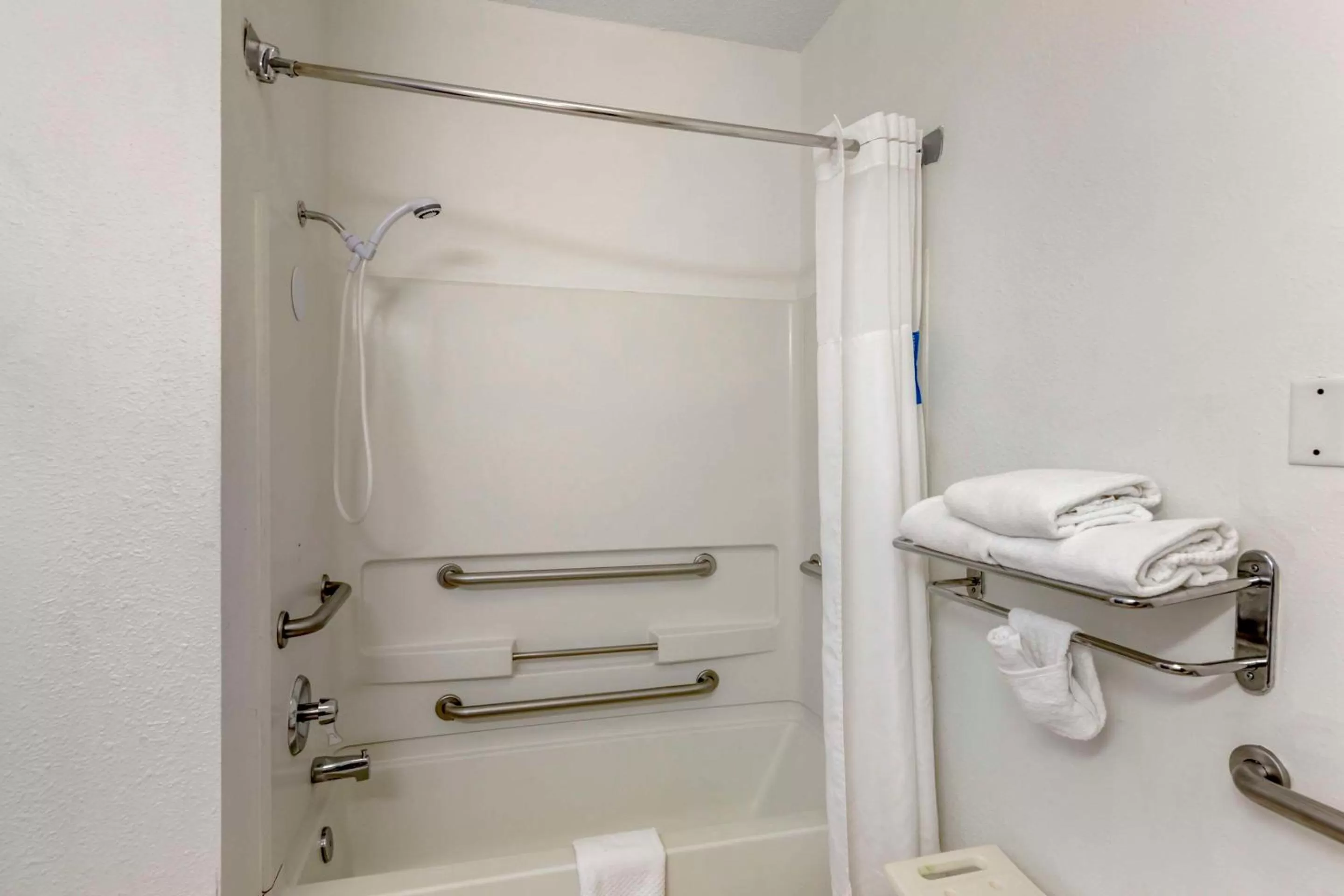 Bedroom in Quality Inn Denver Tech Center