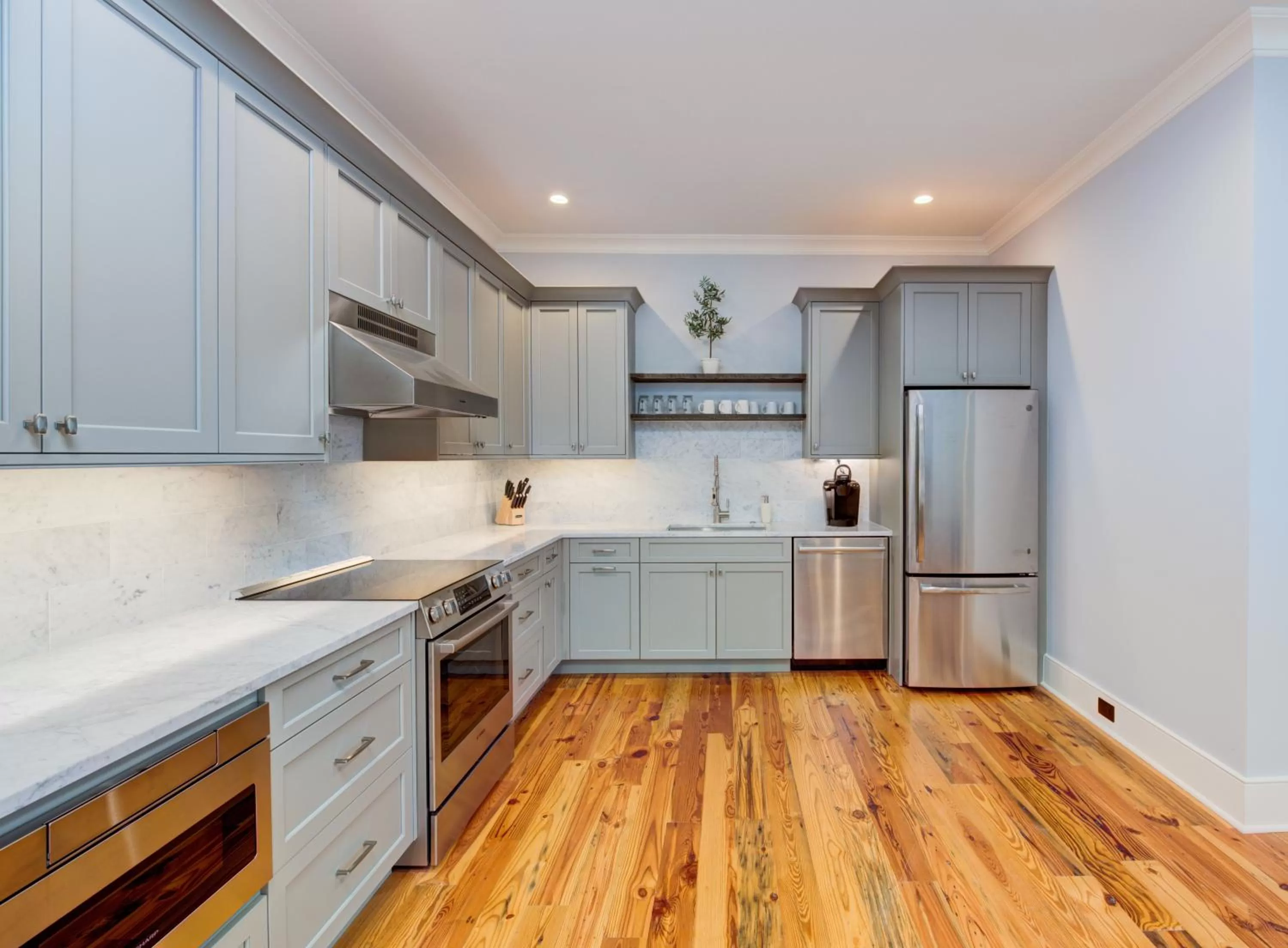 Coffee/tea facilities in The Quarters on King